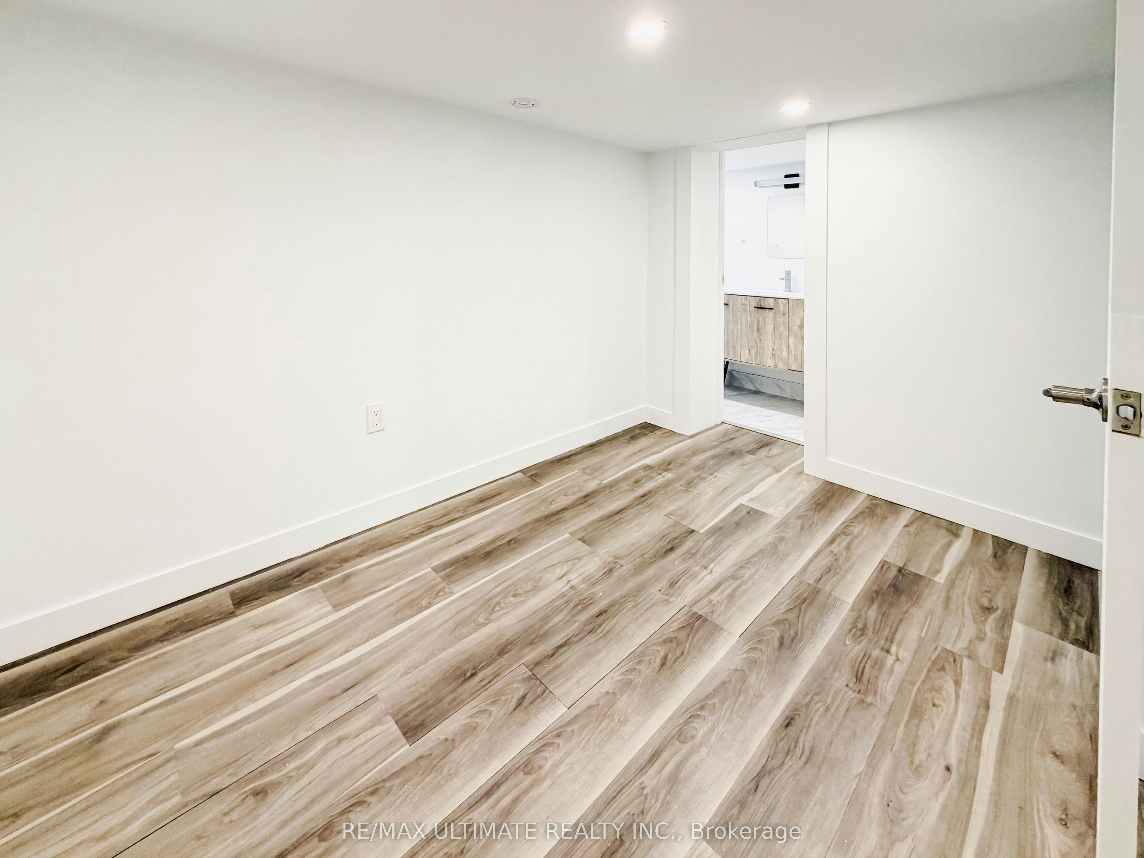 Apt. 1-141 Wilmington Avenue, Toronto, ON, M3H 5J6 - 3