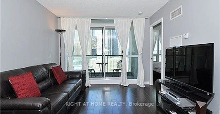 1701-12 Yonge Street, Toronto, ON, M5E 1Z9 - 6