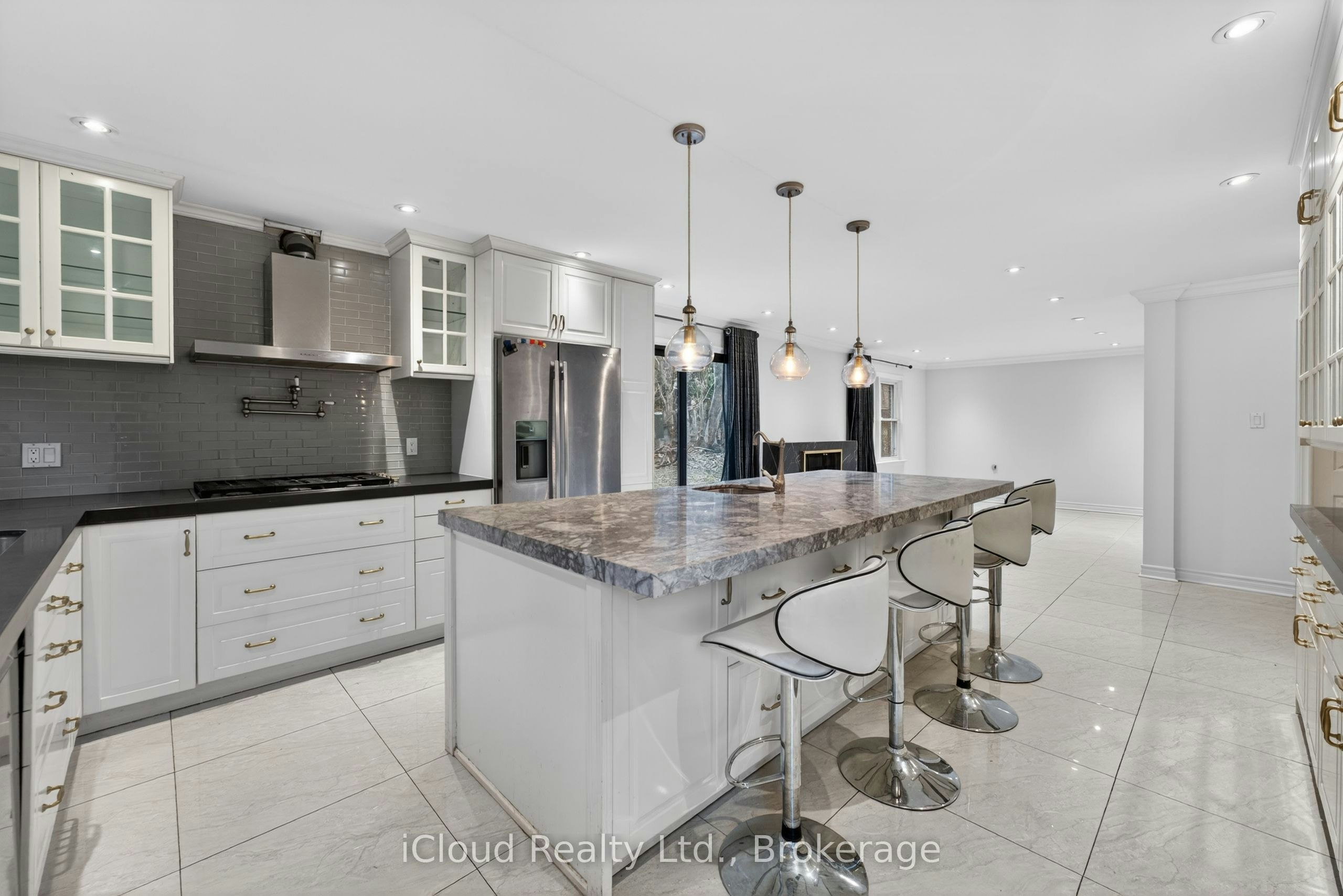 52 Montressor Drive, Toronto, ON, M2P 1Z2 - 7