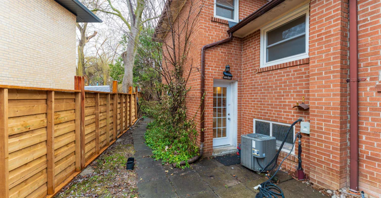 52 Montressor Drive, Toronto, ON, M2P 1Z2 - 25