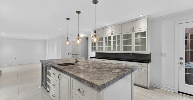 52 Montressor Drive, Toronto, ON, M2P 1Z2 - 6