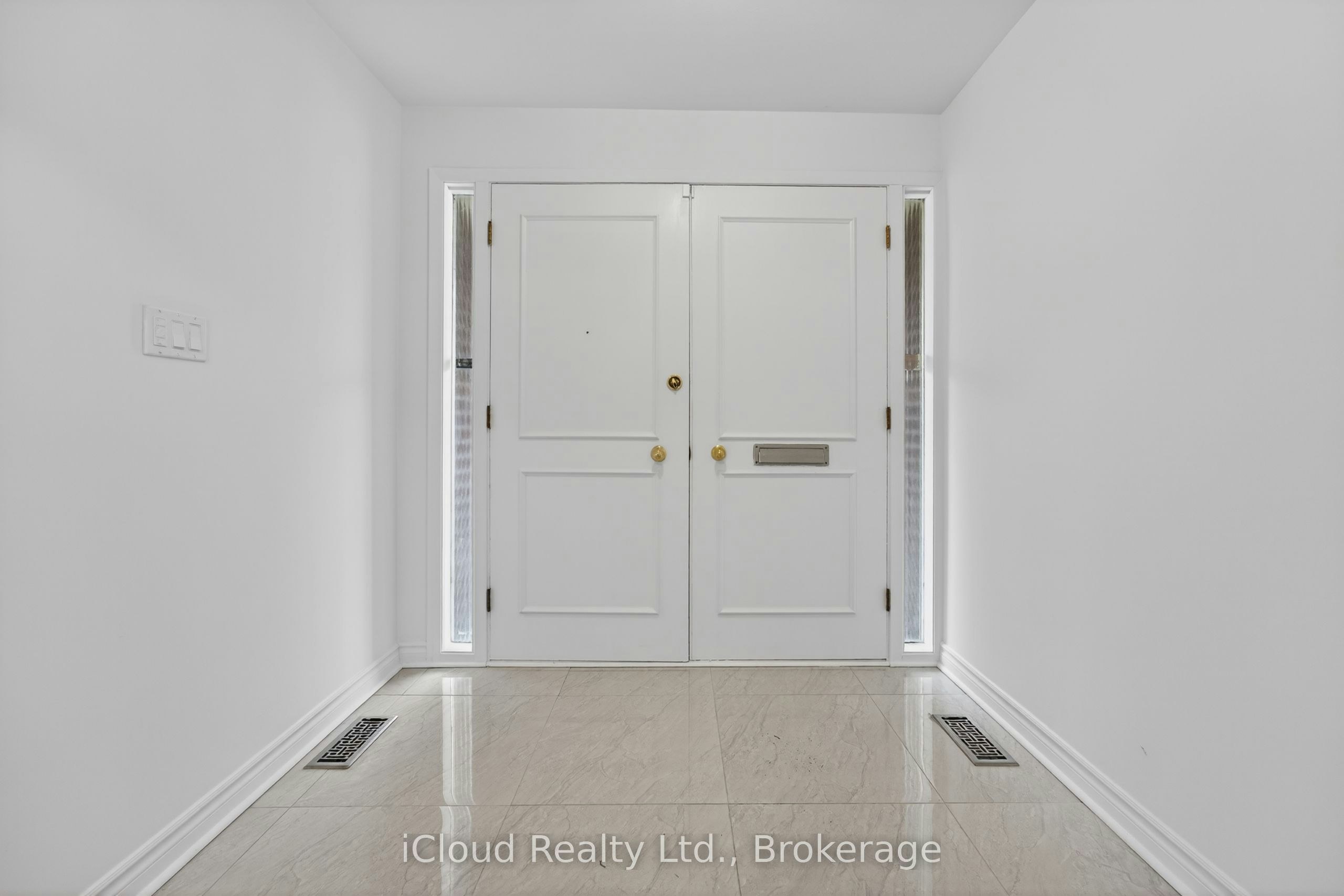 52 Montressor Drive, Toronto, ON, M2P 1Z2 - 14