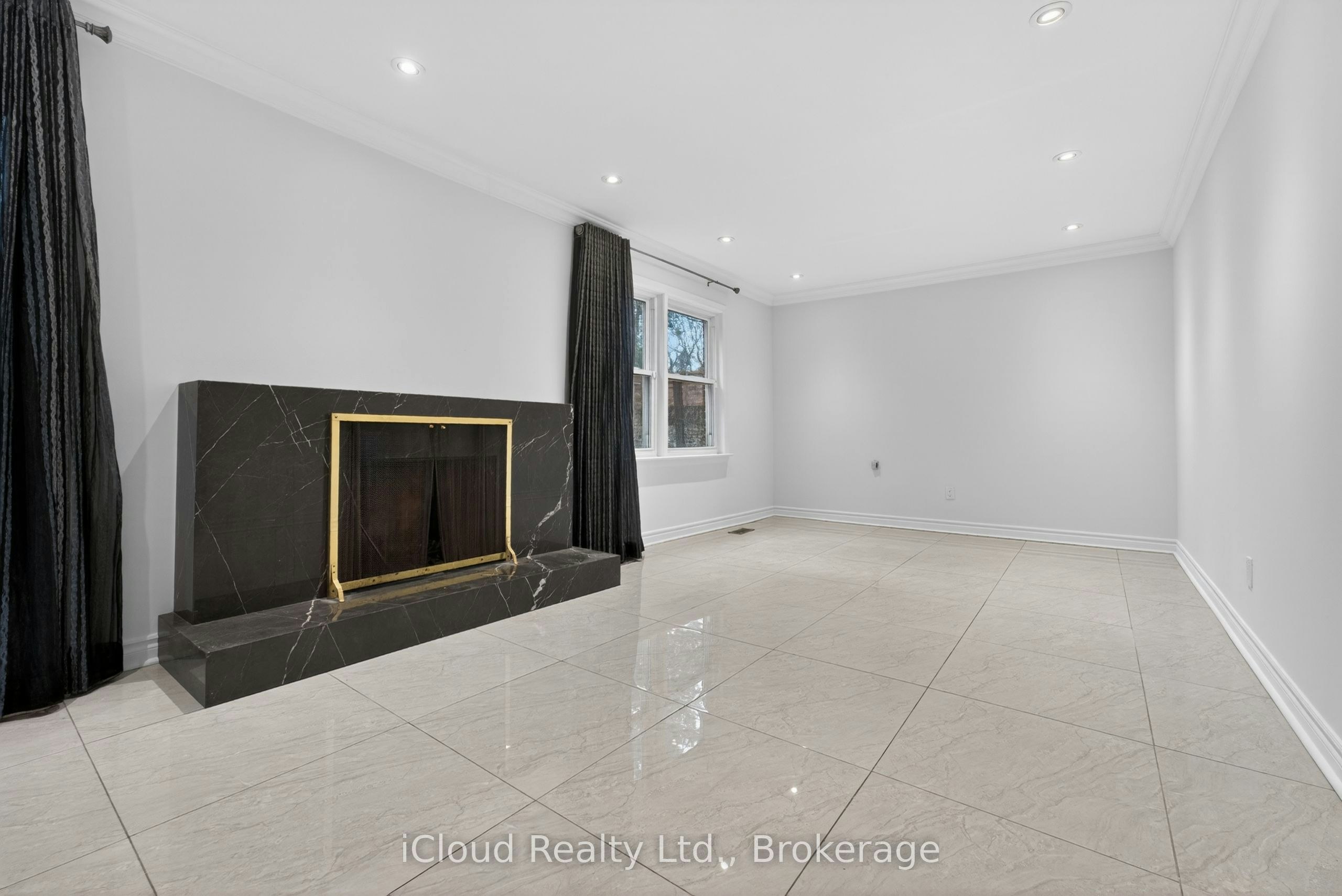 52 Montressor Drive, Toronto, ON, M2P 1Z2 - 8