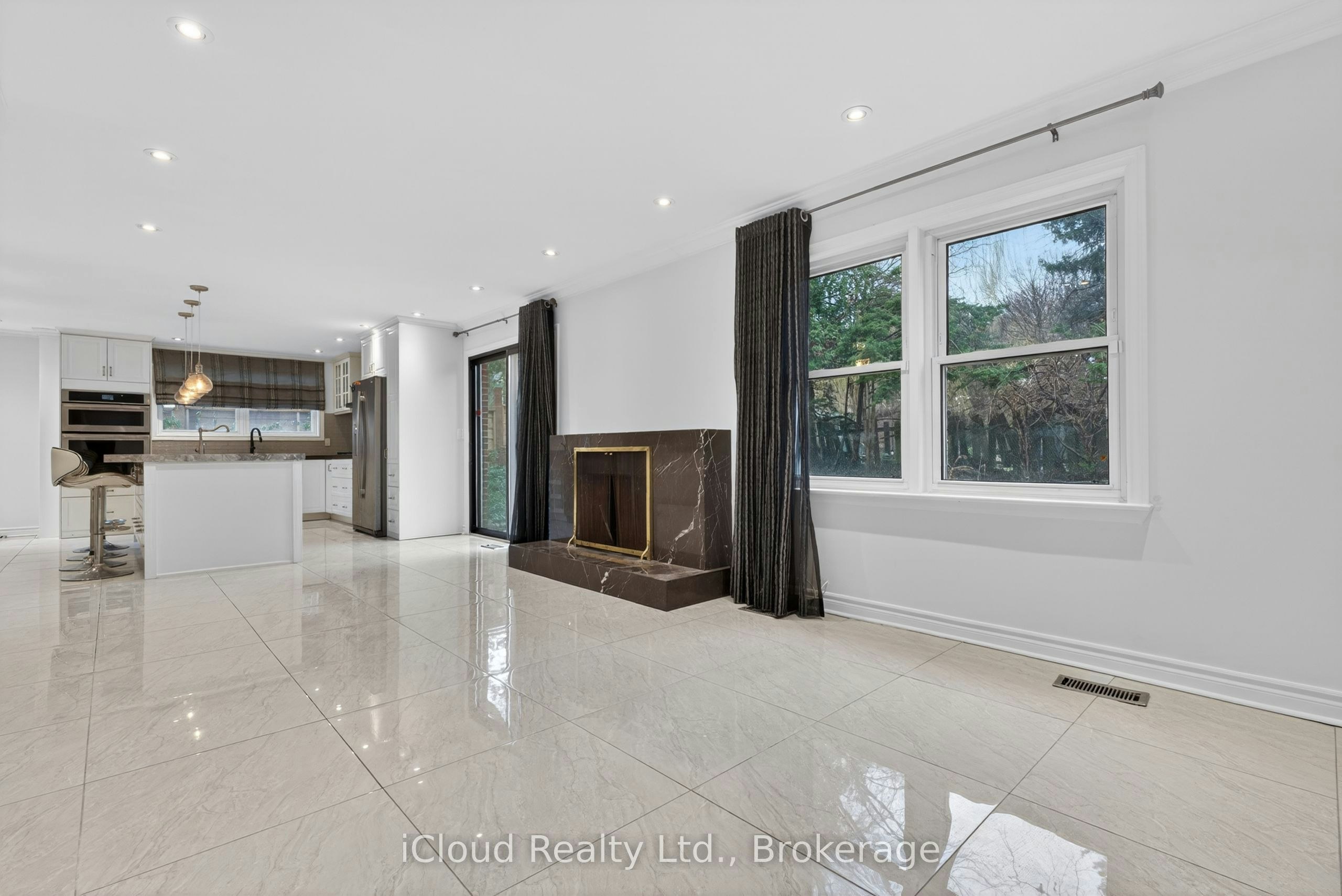 52 Montressor Drive, Toronto, ON, M2P 1Z2 - 9