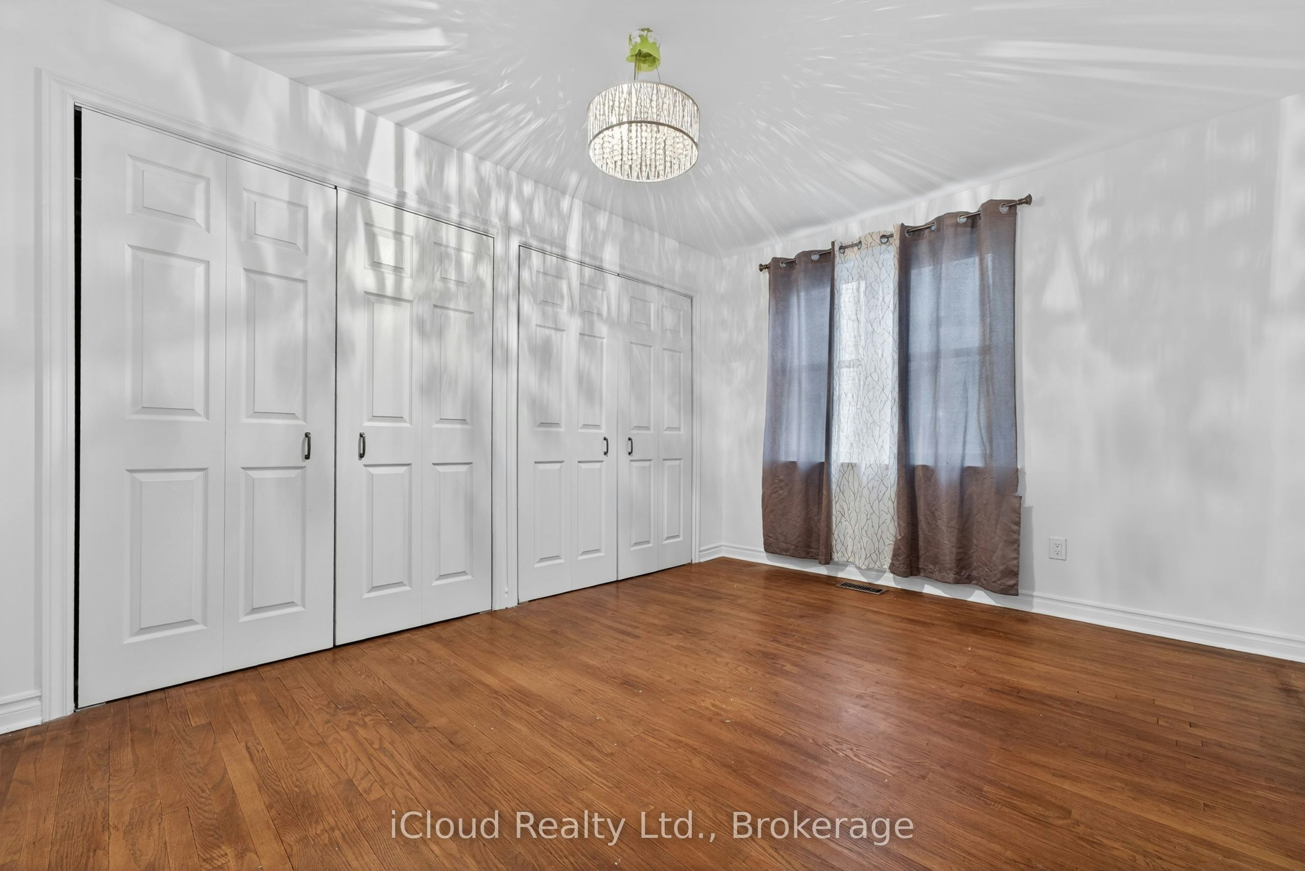 52 Montressor Drive, Toronto, ON, M2P 1Z2 - 4