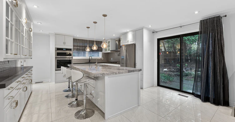 52 Montressor Drive, Toronto, ON, M2P 1Z2 - 2
