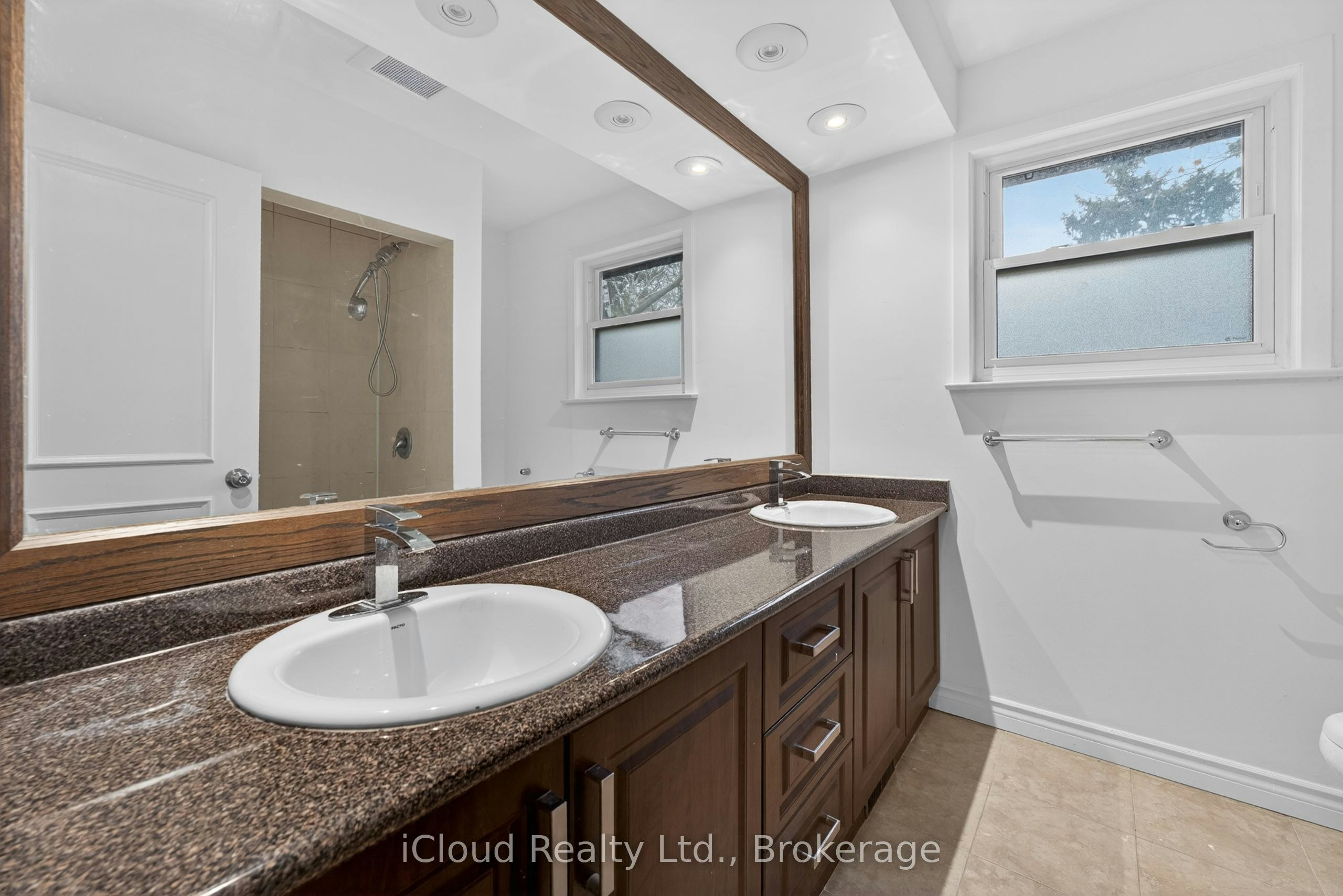 52 Montressor Drive, Toronto, ON, M2P 1Z2 - 19