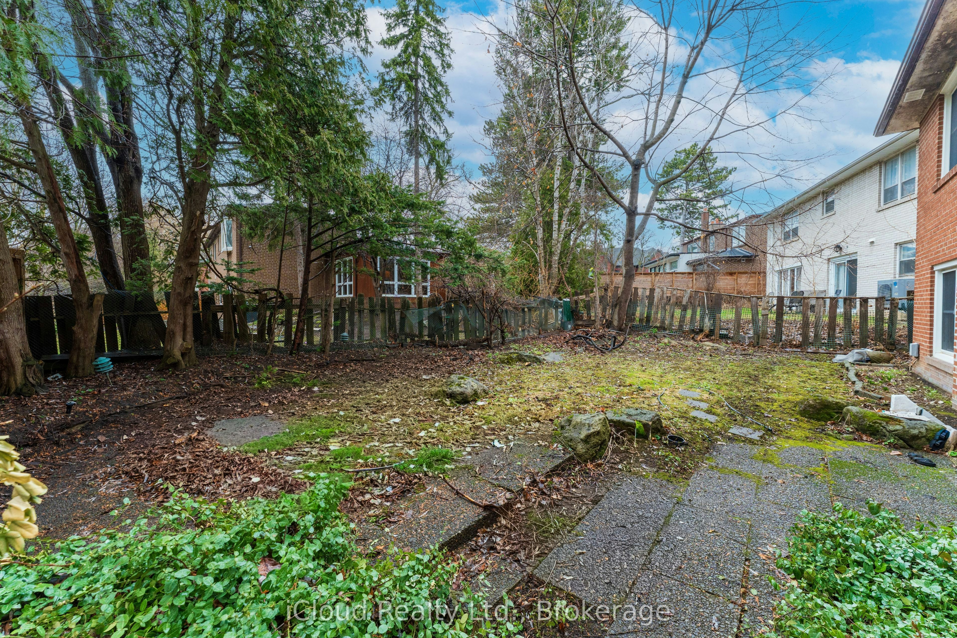 52 Montressor Drive, Toronto, ON, M2P 1Z2 - 3