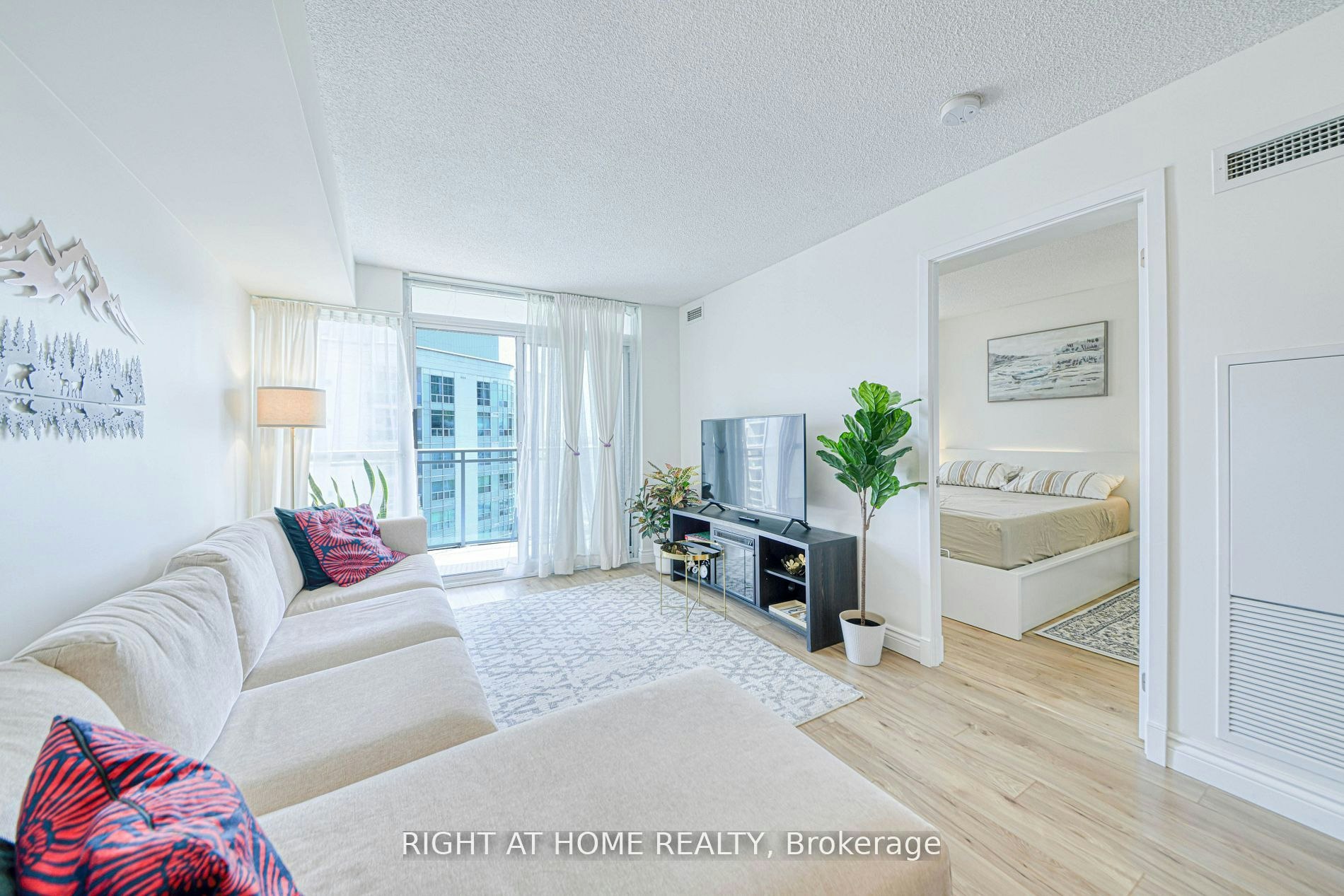 1016-38 Dan Leckie Way S, Toronto, ON, M5V 2V6 - 4