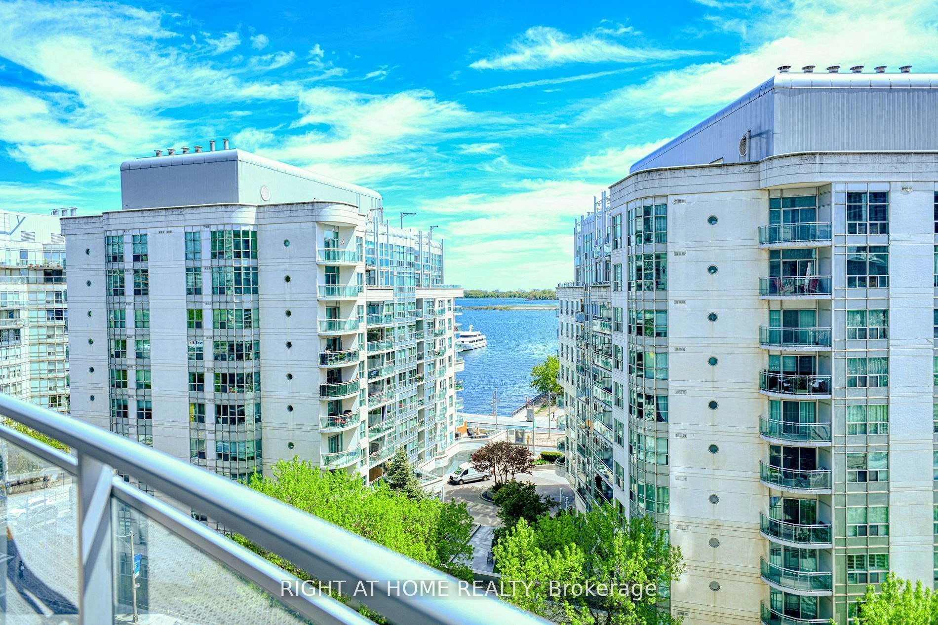 1016-38 Dan Leckie Way S, Toronto, ON, M5V 2V6