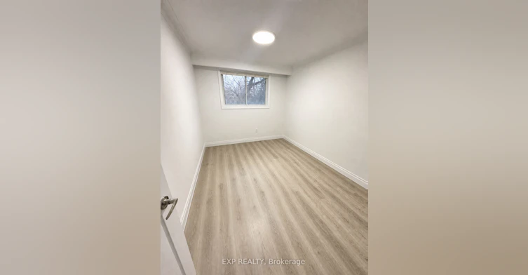 114 Castlegrove Boulevard, Toronto, ON, M3A 1L6 - 6
