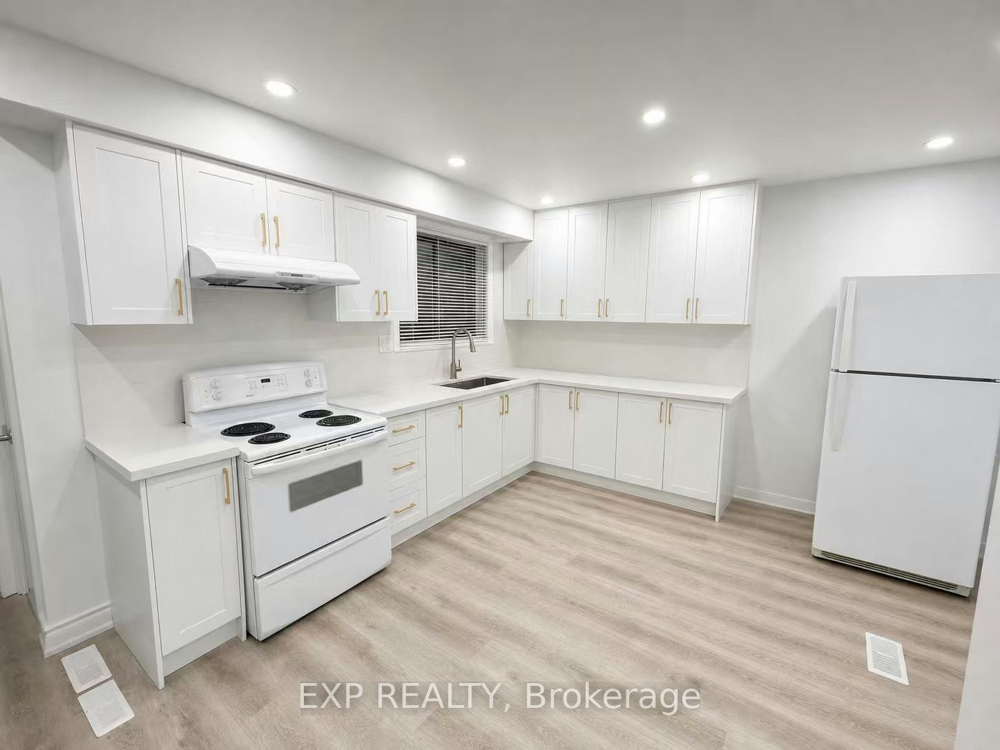 114 Castlegrove Boulevard, Toronto, ON, M3A 1L6 - 7