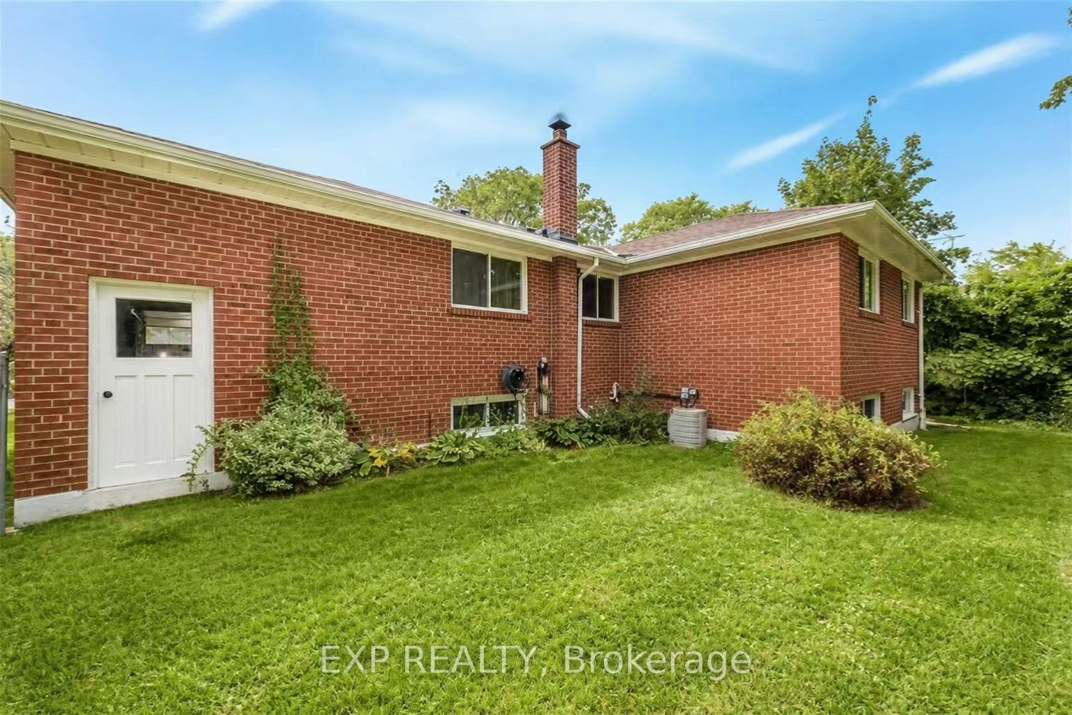 114 Castlegrove Boulevard, Toronto, ON, M3A 1L6 - 2