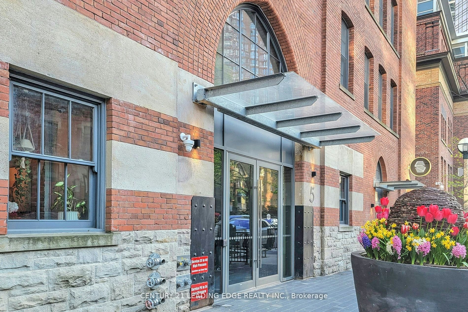 418-5 St Joseph Street, Toronto, ON, M4Y 1Z3 - 5
