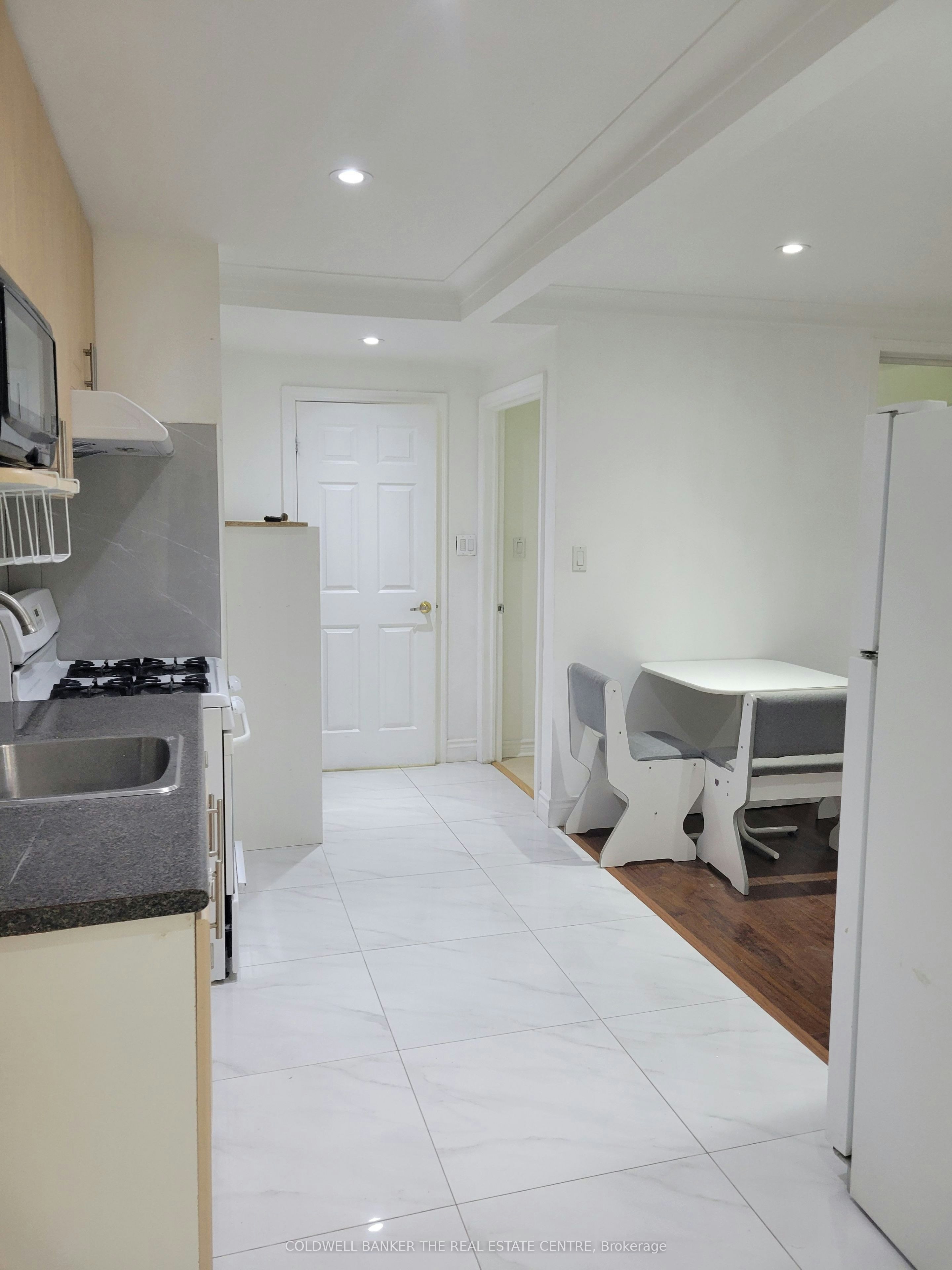 Unit B-2646 Victoria Park Avenue, Toronto, ON, M2J 4A6 - 5