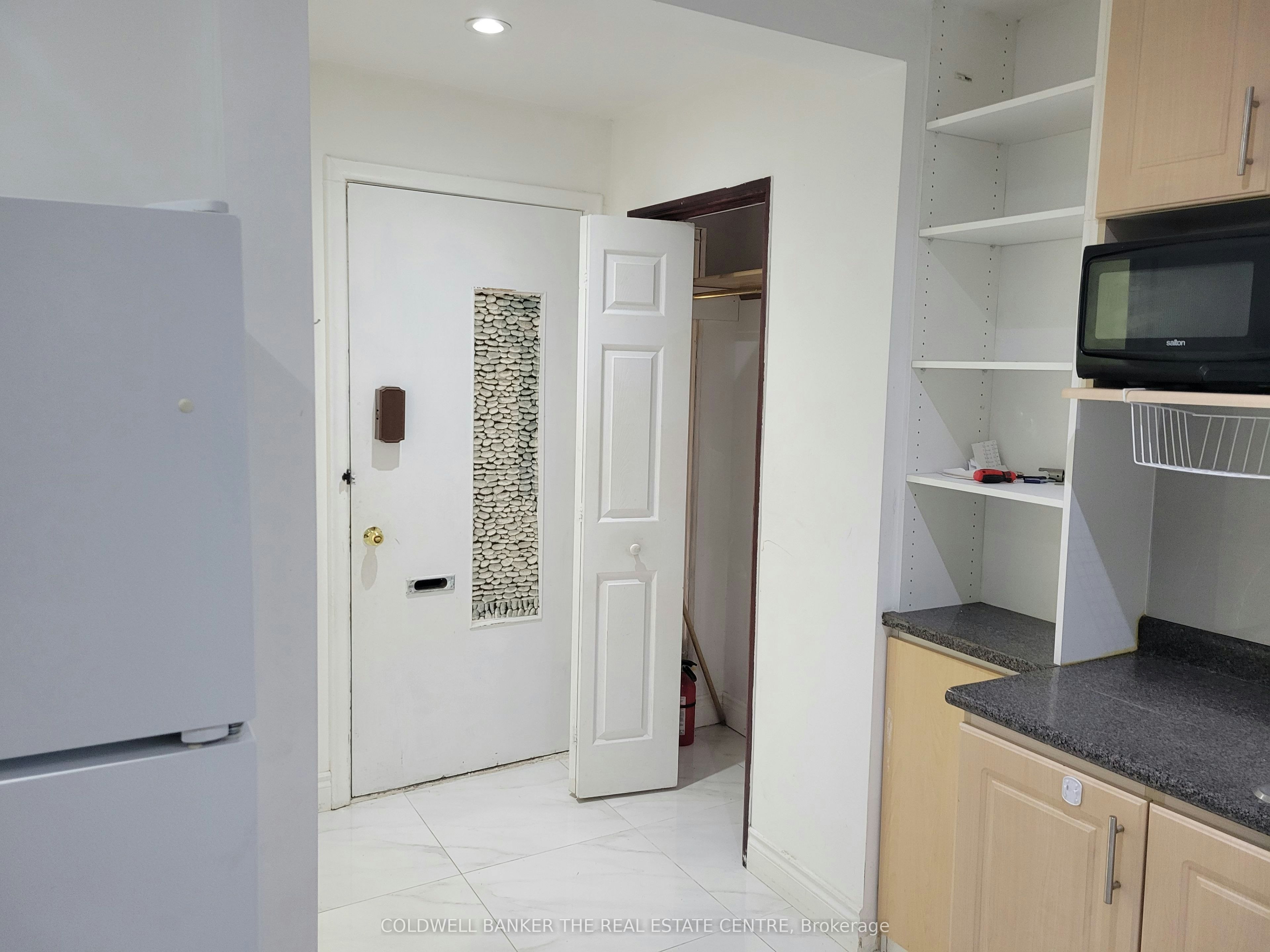Unit B-2646 Victoria Park Avenue, Toronto, ON, M2J 4A6 - 2