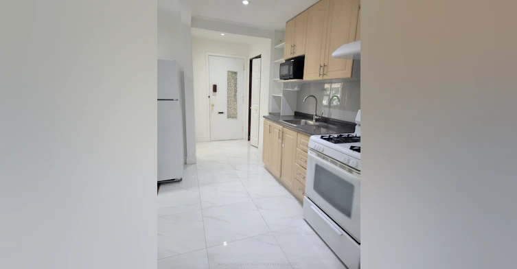 Unit B-2646 Victoria Park Avenue, Toronto, ON, M2J 4A6 - 11