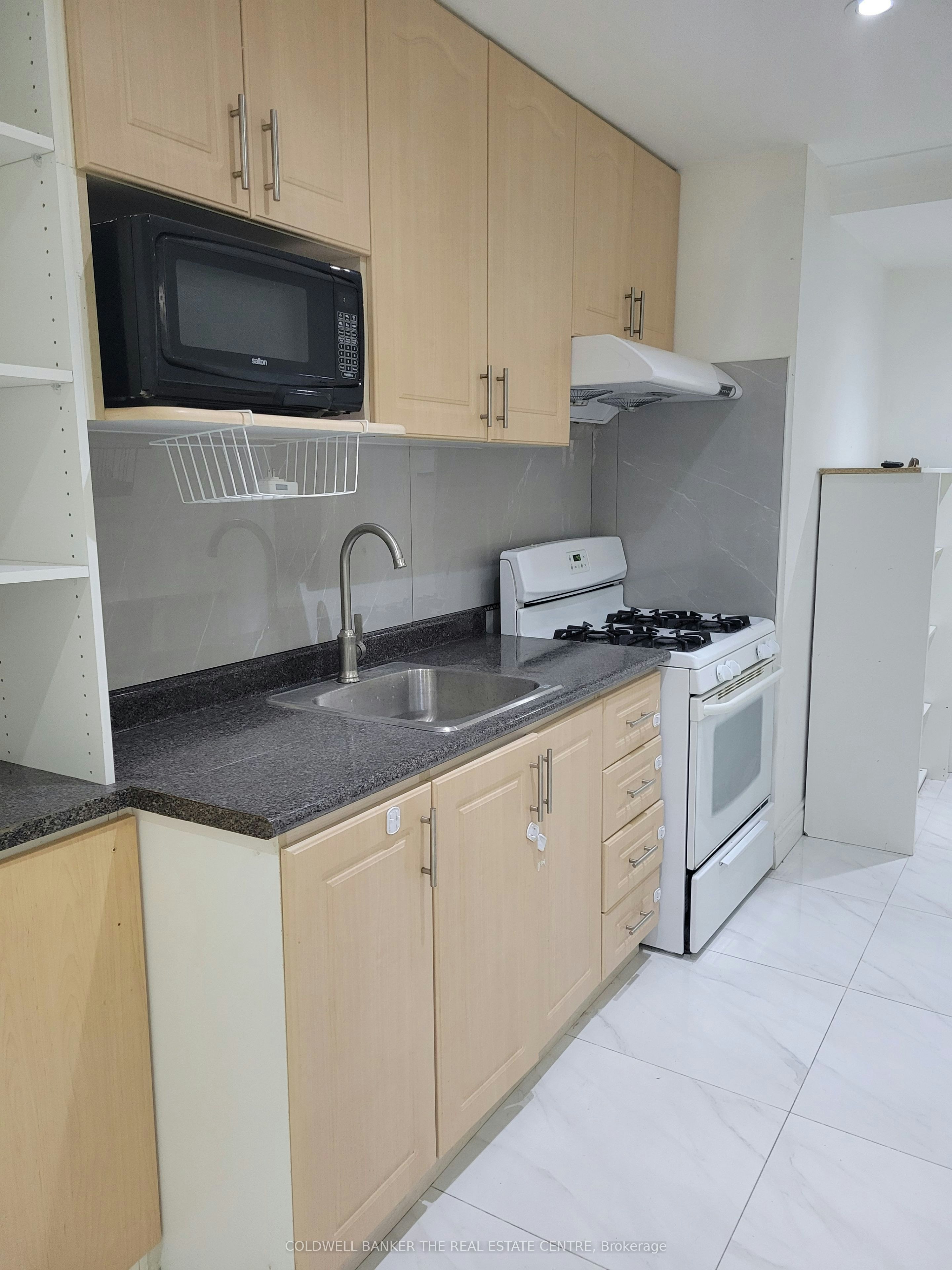 Unit B-2646 Victoria Park Avenue, Toronto, ON, M2J 4A6 - 6