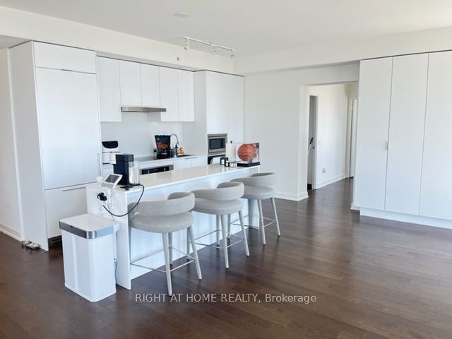 3803-20 Lombard Street S, Toronto, ON, M5C 0A7 - 10