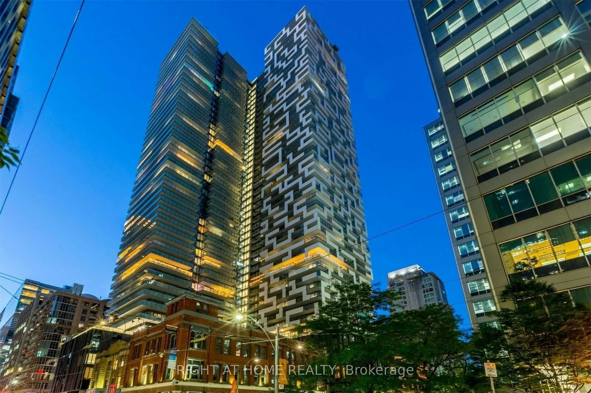 3803-20 Lombard Street S, Toronto, ON, M5C 0A7 - 2