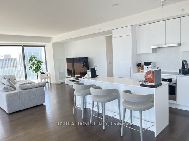 3803-20 Lombard Street S, Toronto, ON, M5C 0A7 - 12