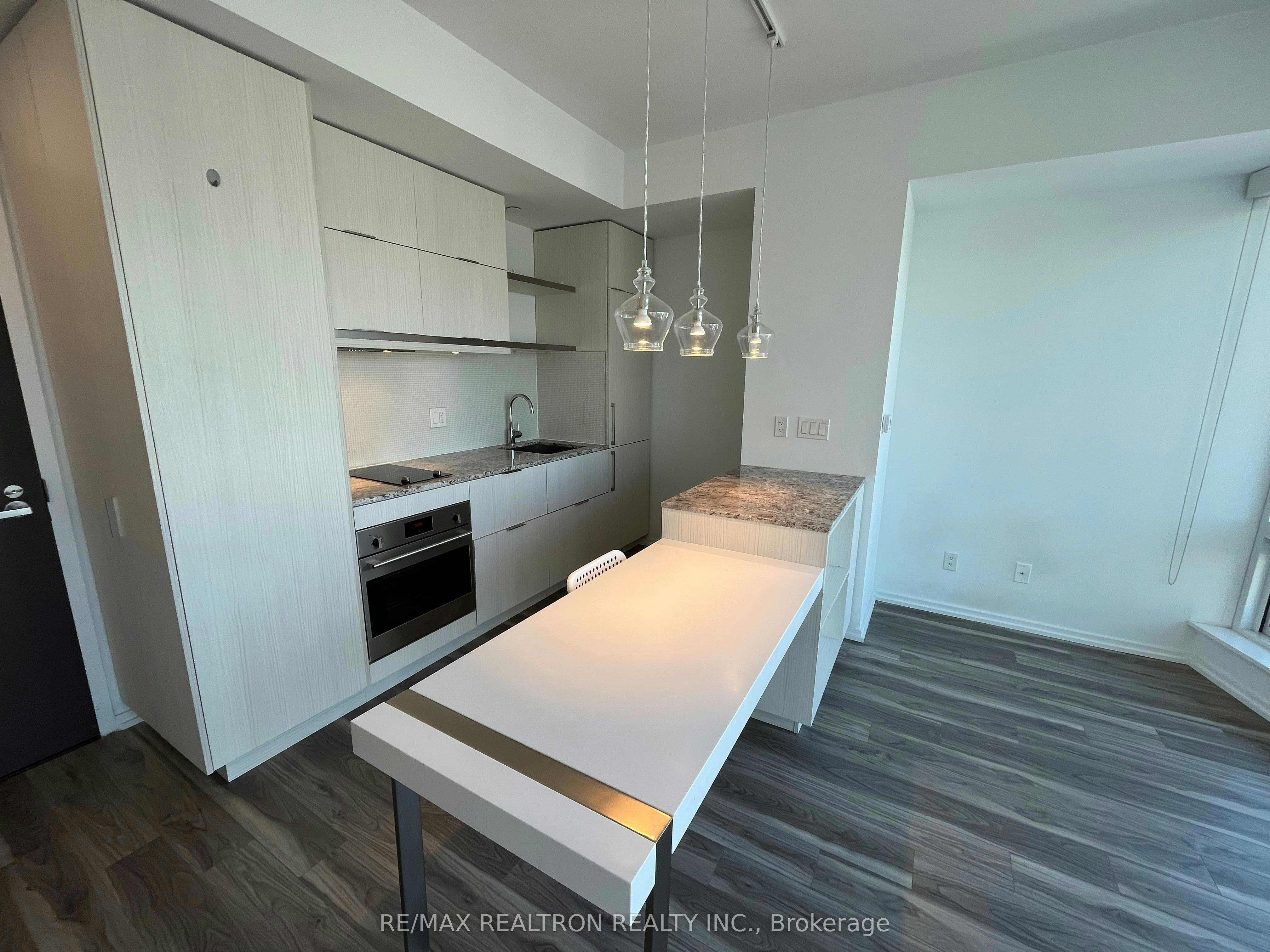 3113-197 Yonge Street, Toronto, ON, M5B 0C1 - 4
