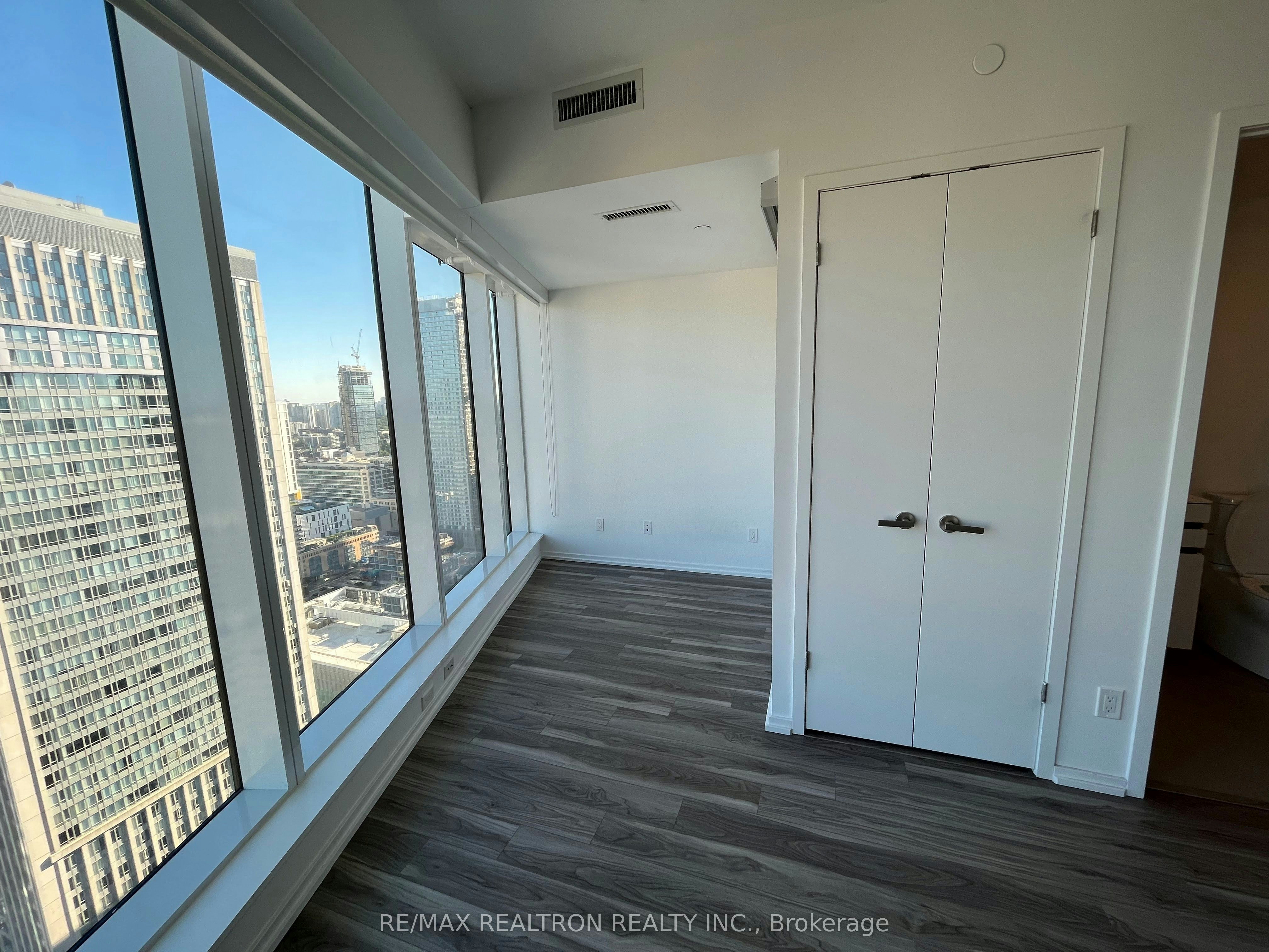 3113-197 Yonge Street, Toronto, ON, M5B 0C1 - 7