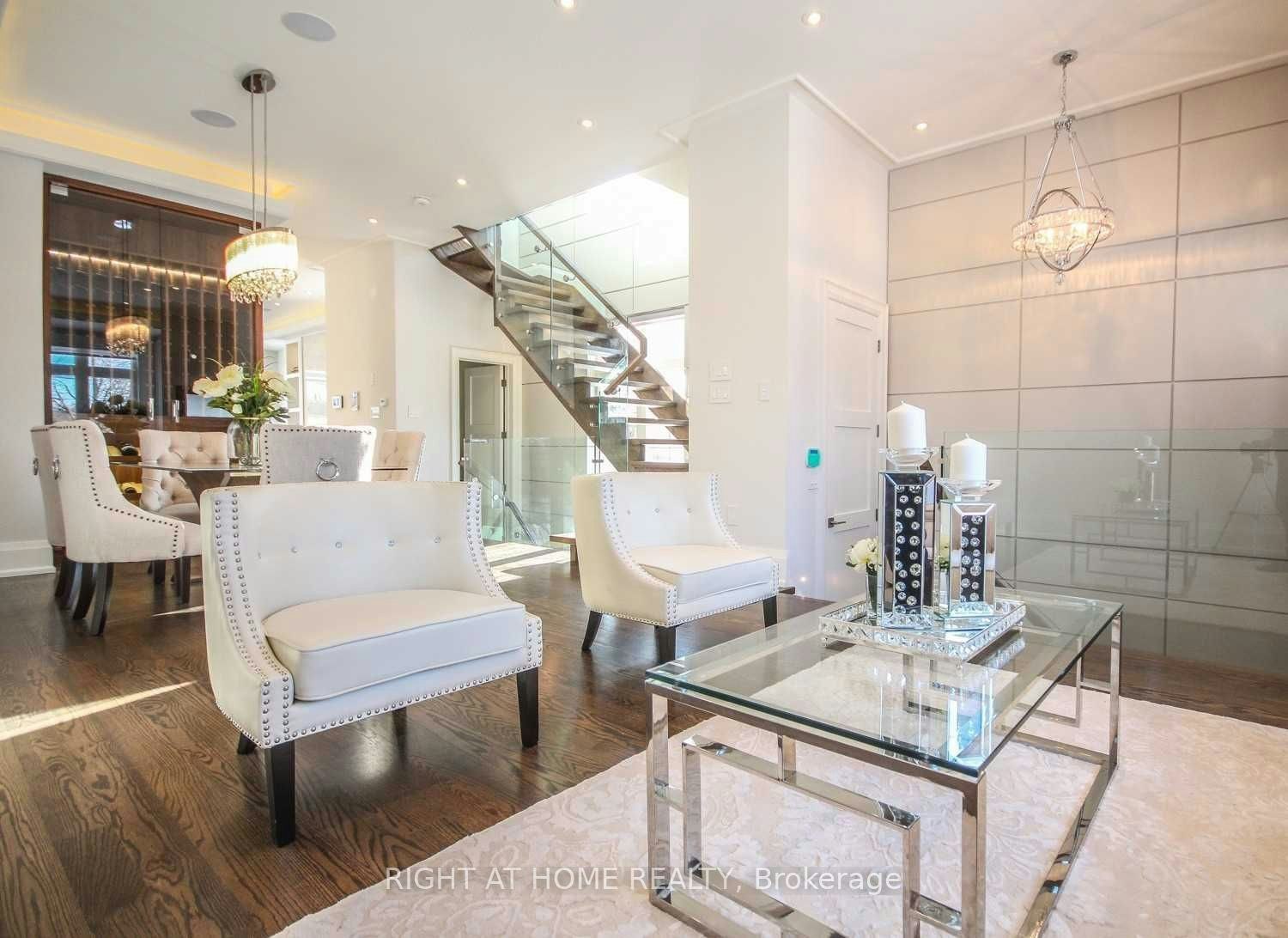 289 Connaught Avenue, Toronto, ON, M2M 1H7 - 3