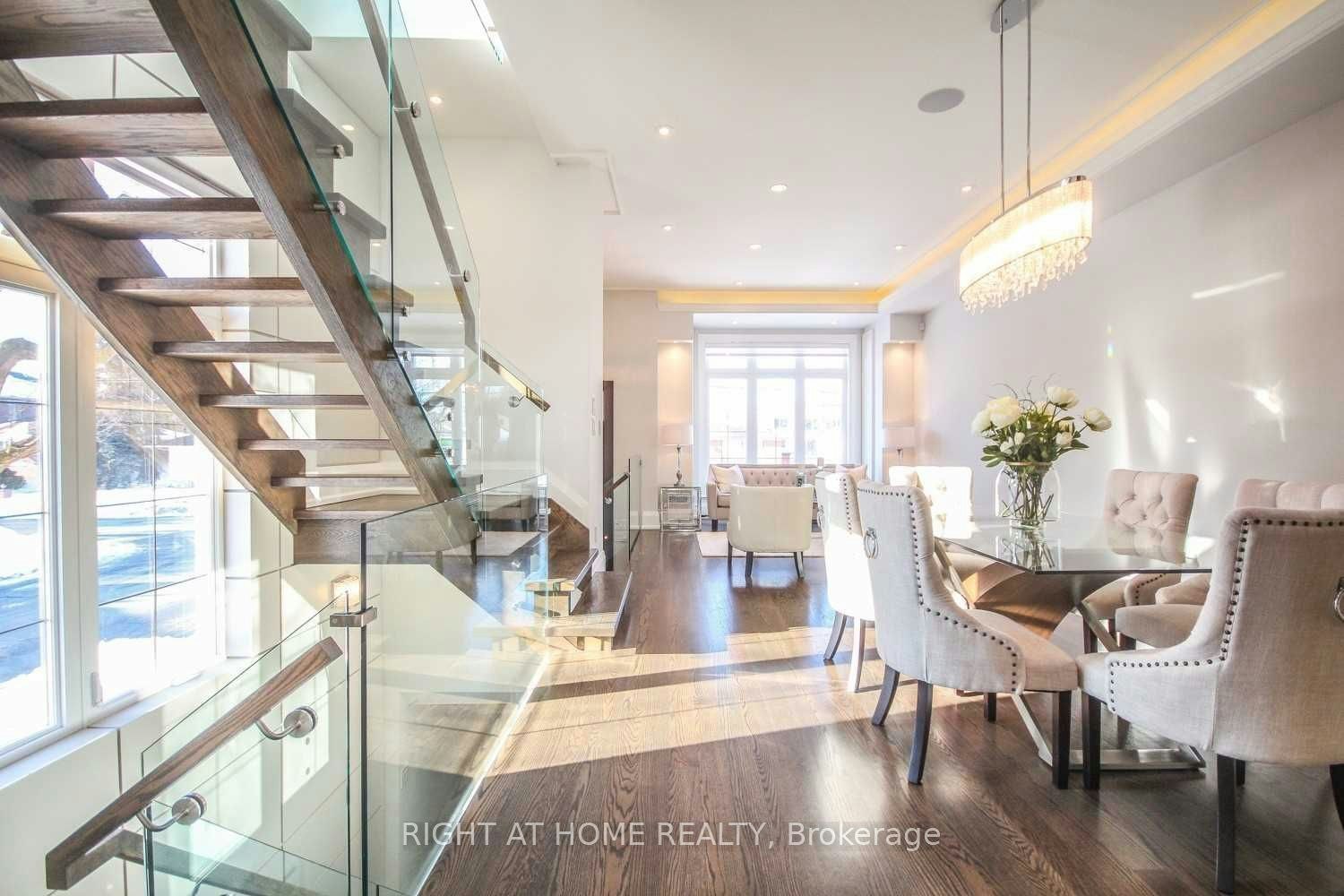 289 Connaught Avenue, Toronto, ON, M2M 1H7 - 4