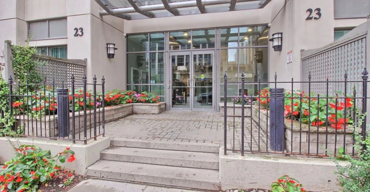 711-23 Hollywood Avenue, Toronto, ON, M2N 7L8 - 2