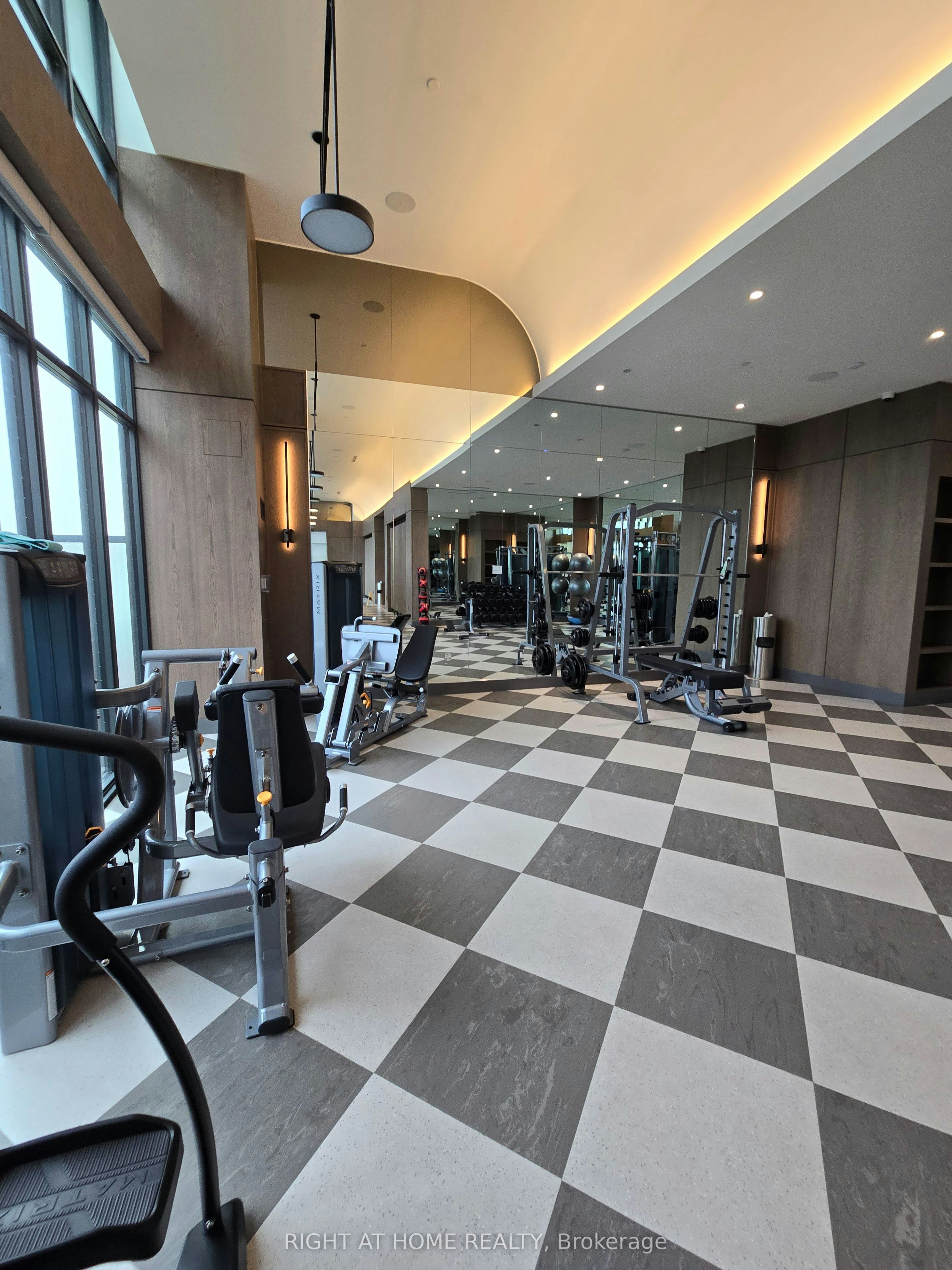 3311-30 Inn ON The Park Drive, Toronto, ON, M3C 0P7 - 24