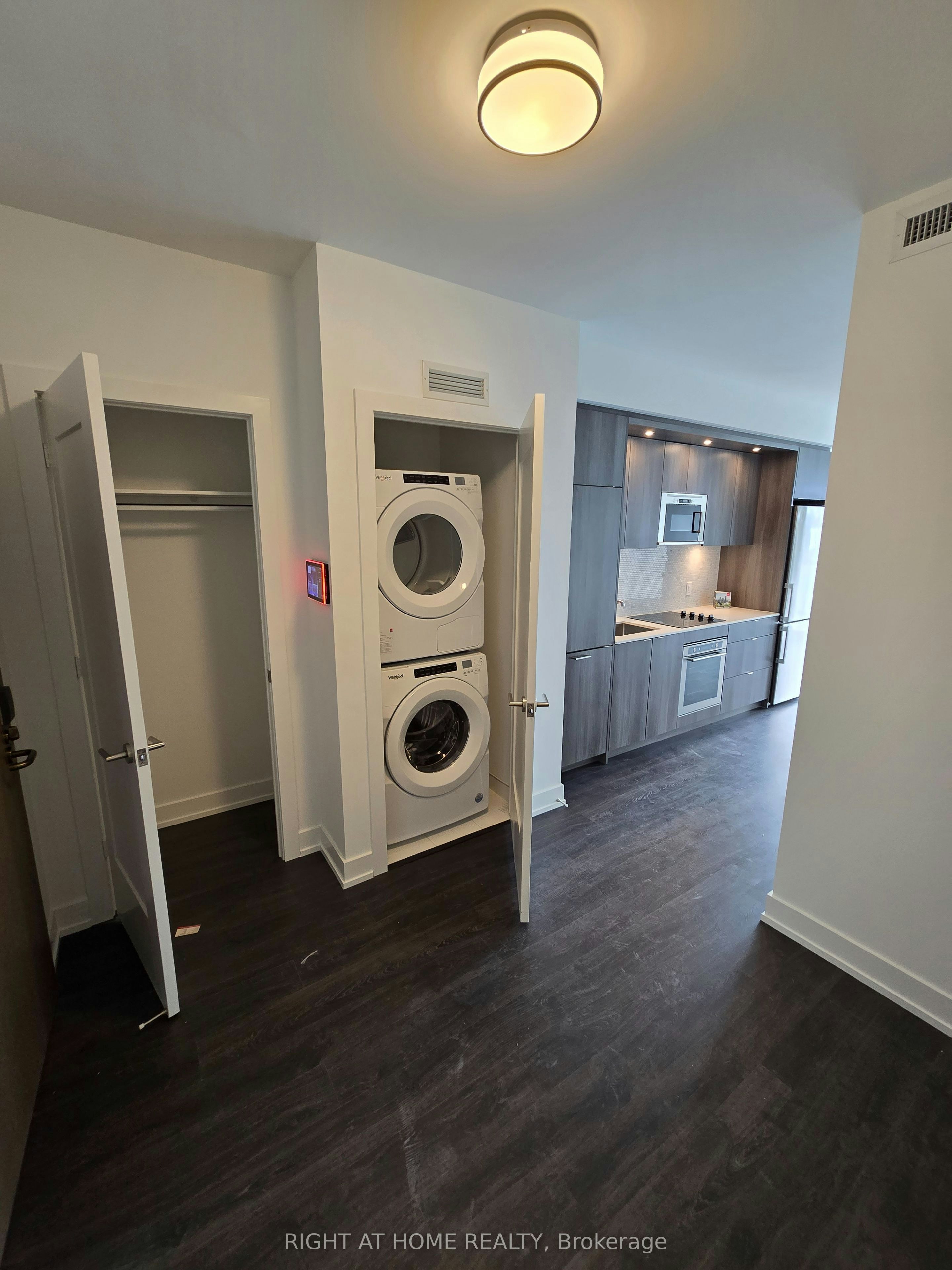 3311-30 Inn ON The Park Drive, Toronto, ON, M3C 0P7 - 5