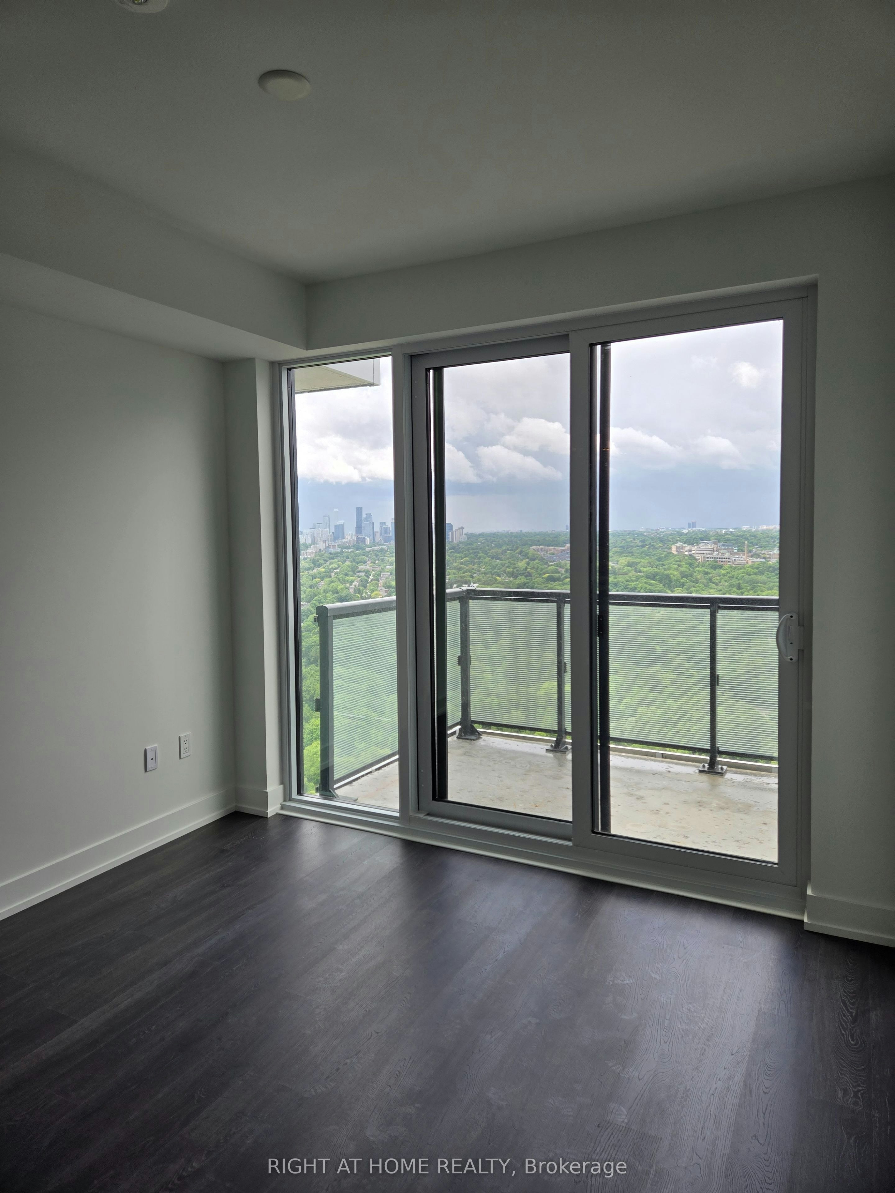 3311-30 Inn ON The Park Drive, Toronto, ON, M3C 0P7 - 16