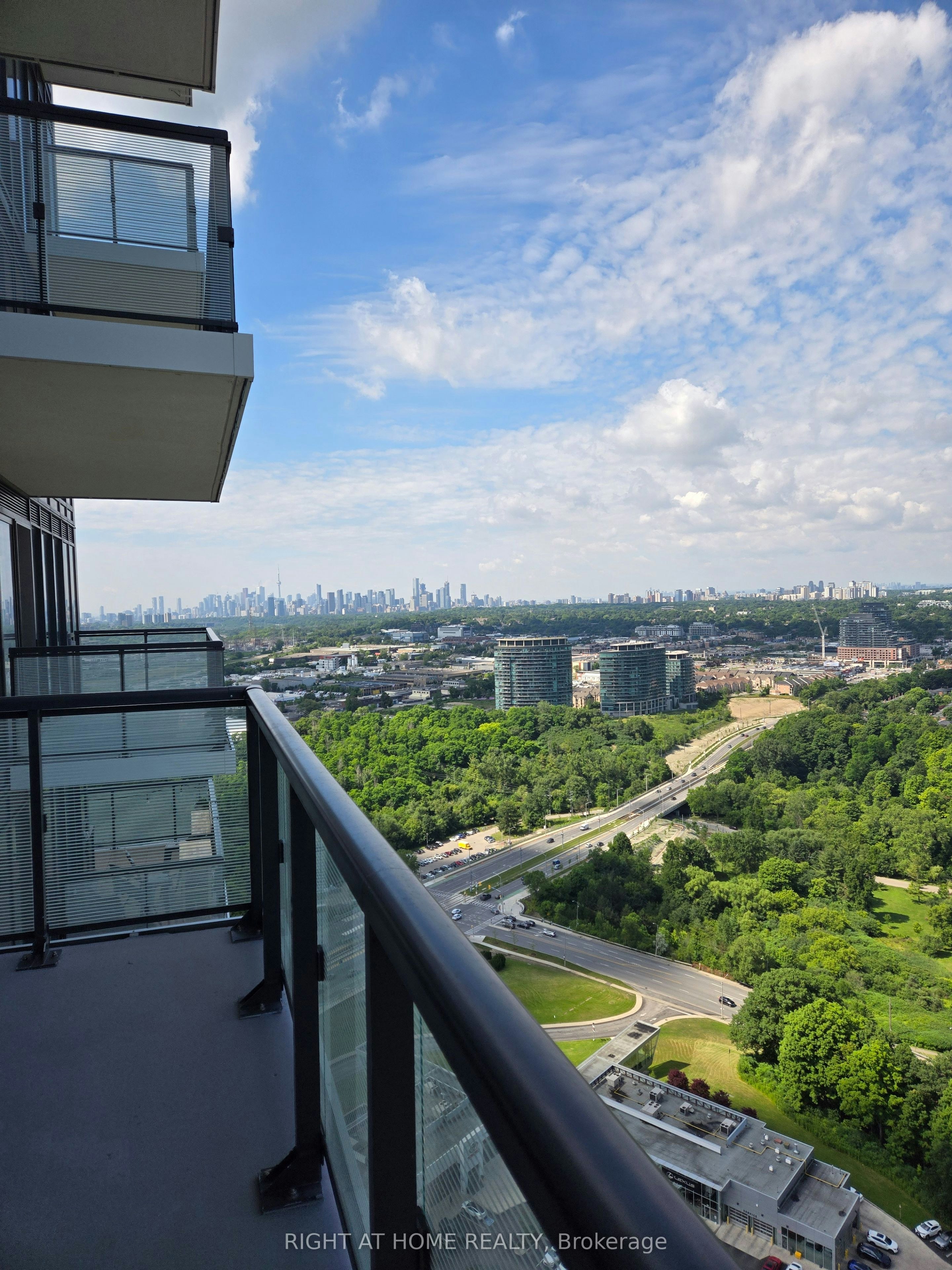 3311-30 Inn ON The Park Drive, Toronto, ON, M3C 0P7