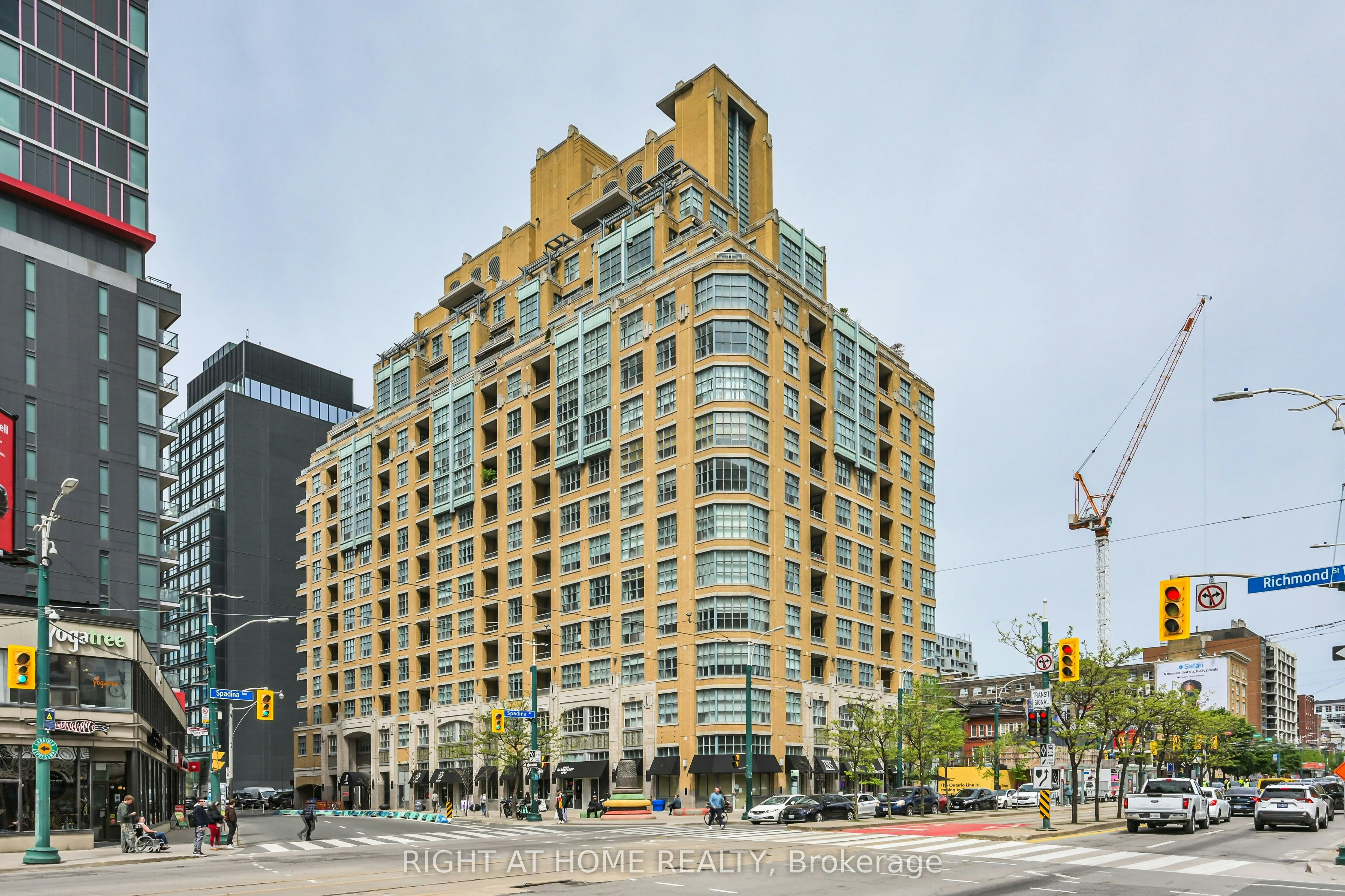 621-438 Richmond Street W, Toronto, ON, M5V 3S6