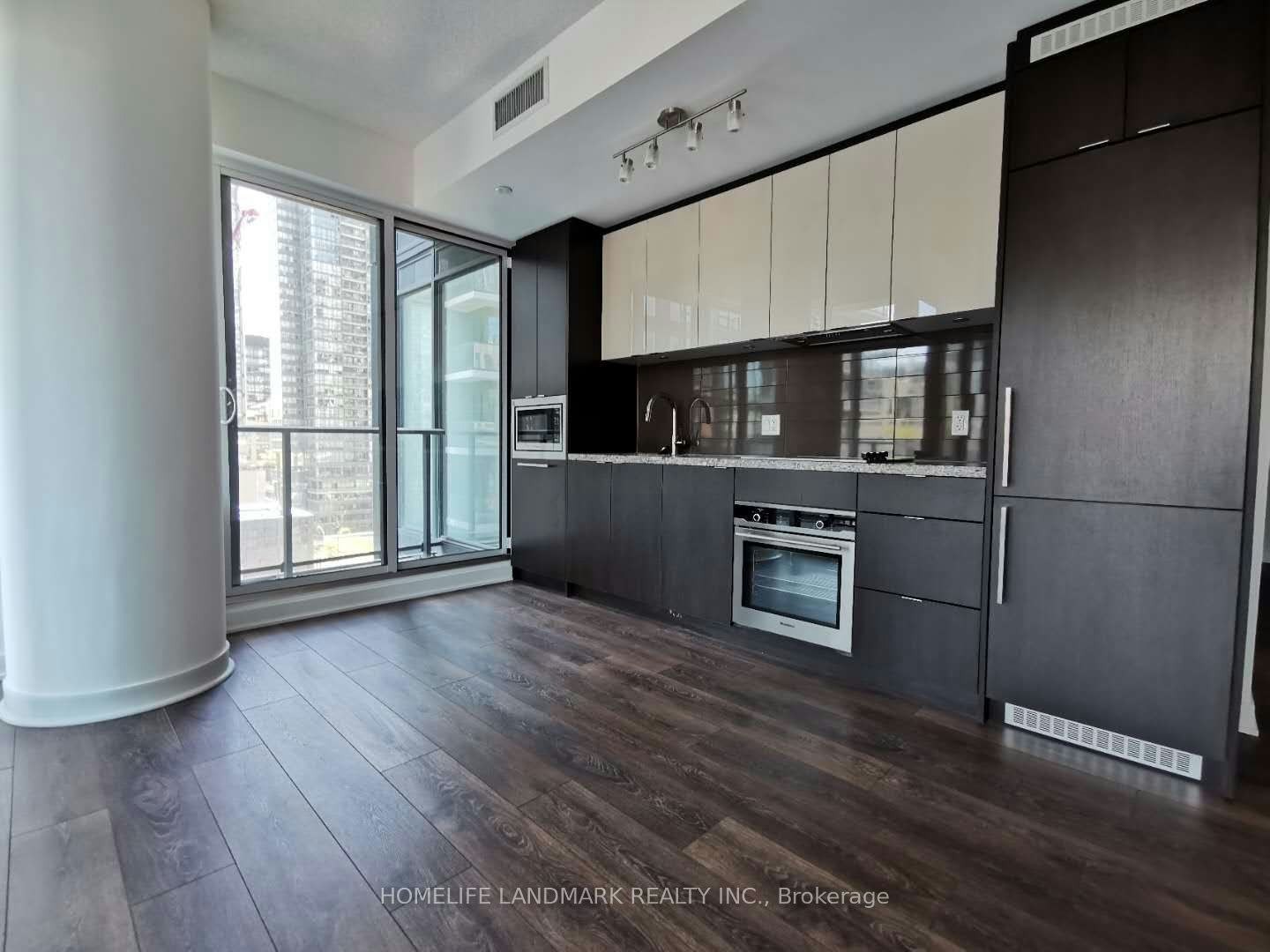 1102-125 Blue Jays Way, Toronto, ON, M5V 0C4 - 3