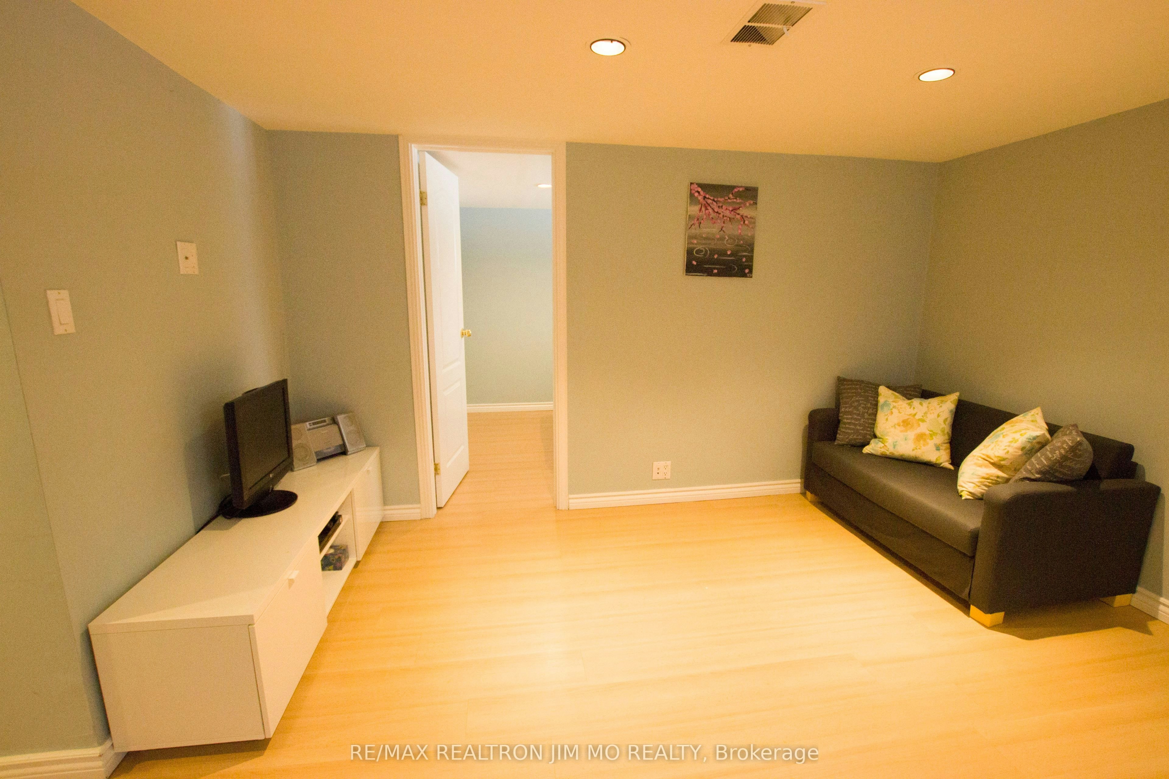 Basement-192 Maxome Avenue, Toronto, ON, M2M 3L2 - 3