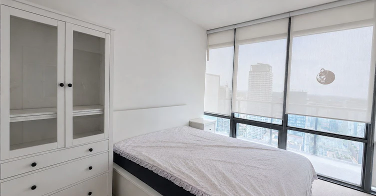 4308-832 Bay Street, Toronto, ON, M5S 1Z6 - 4