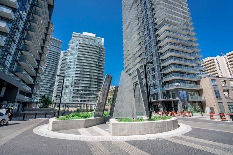 204-50 Forest Manor Road, Toronto, ON, M2J 1M6