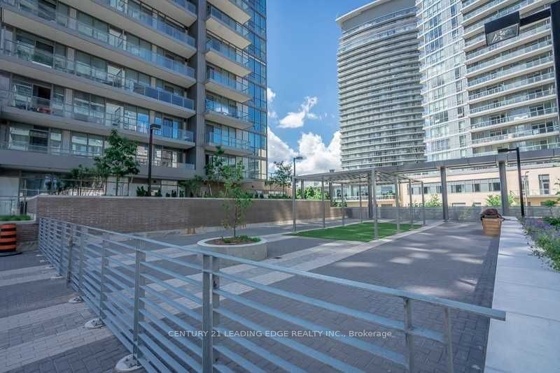 204-50 Forest Manor Road, Toronto, ON, M2J 1M6 - 11