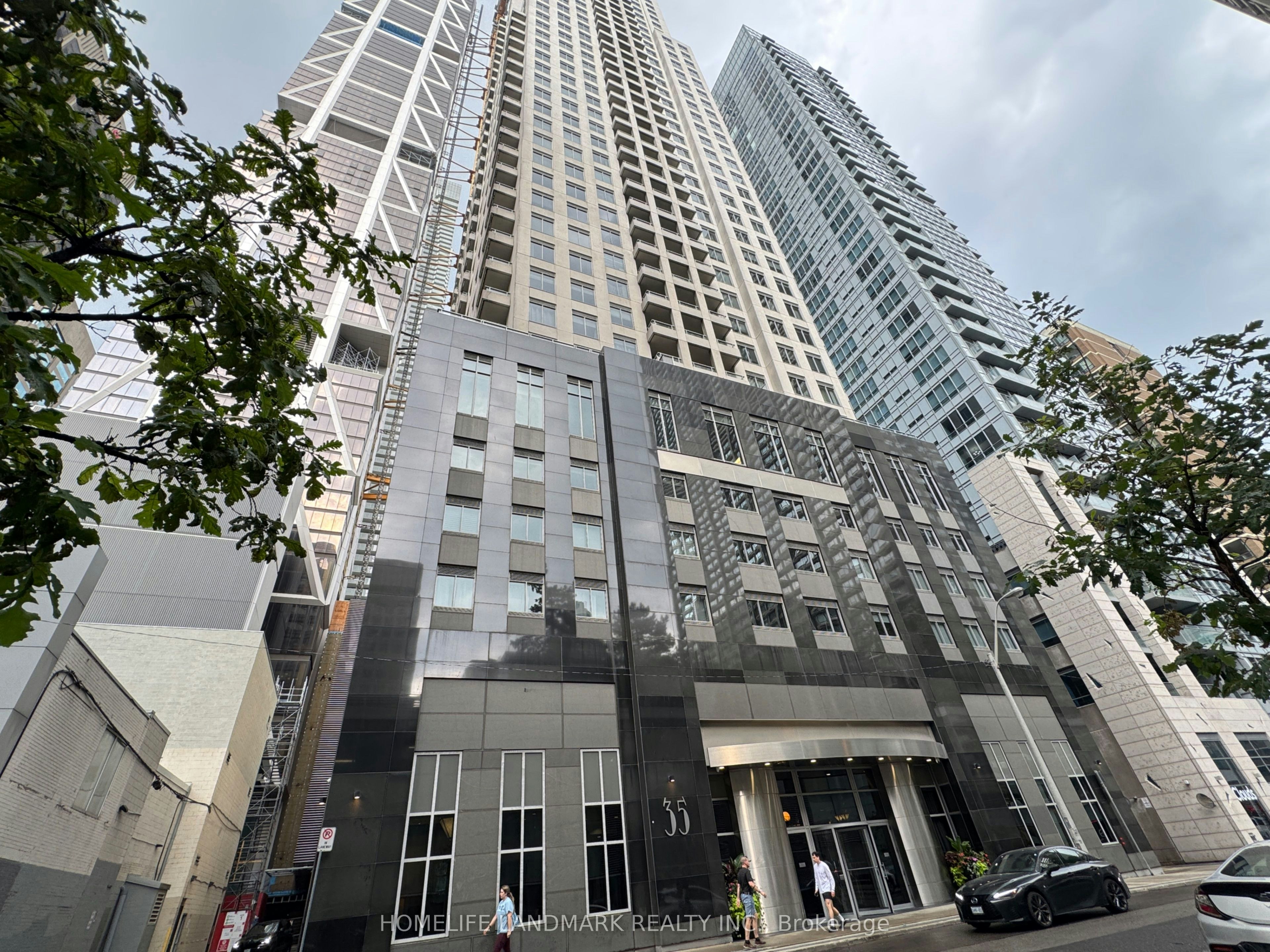 501-35 Balmuto Street, Toronto, ON, M4Y 0A3