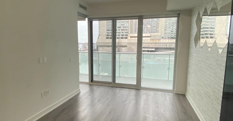 416-15 Queens Quay E, Toronto, ON, M5E 0C5 - 2