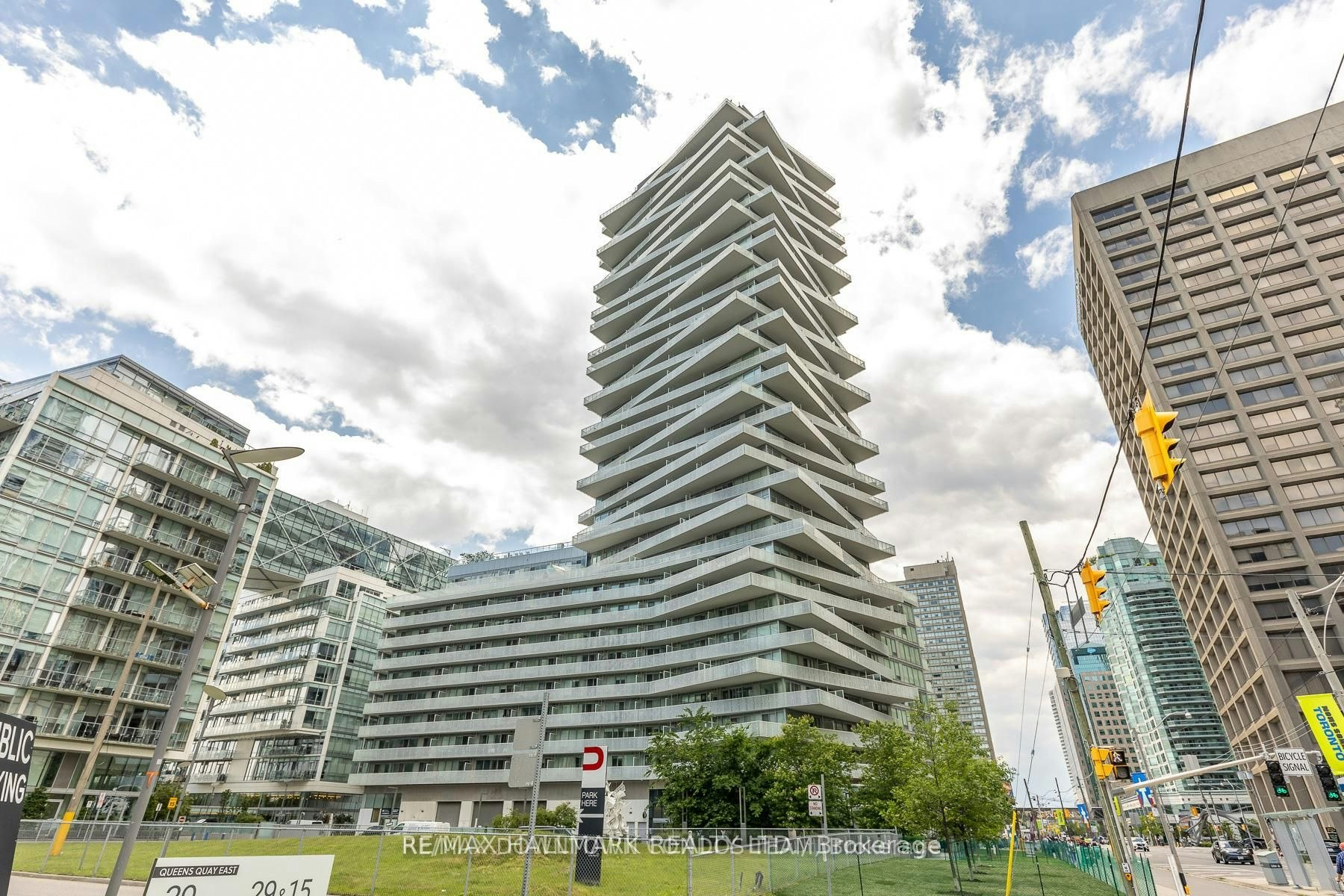 416-15 Queens Quay E, Toronto, ON, M5E 0C5