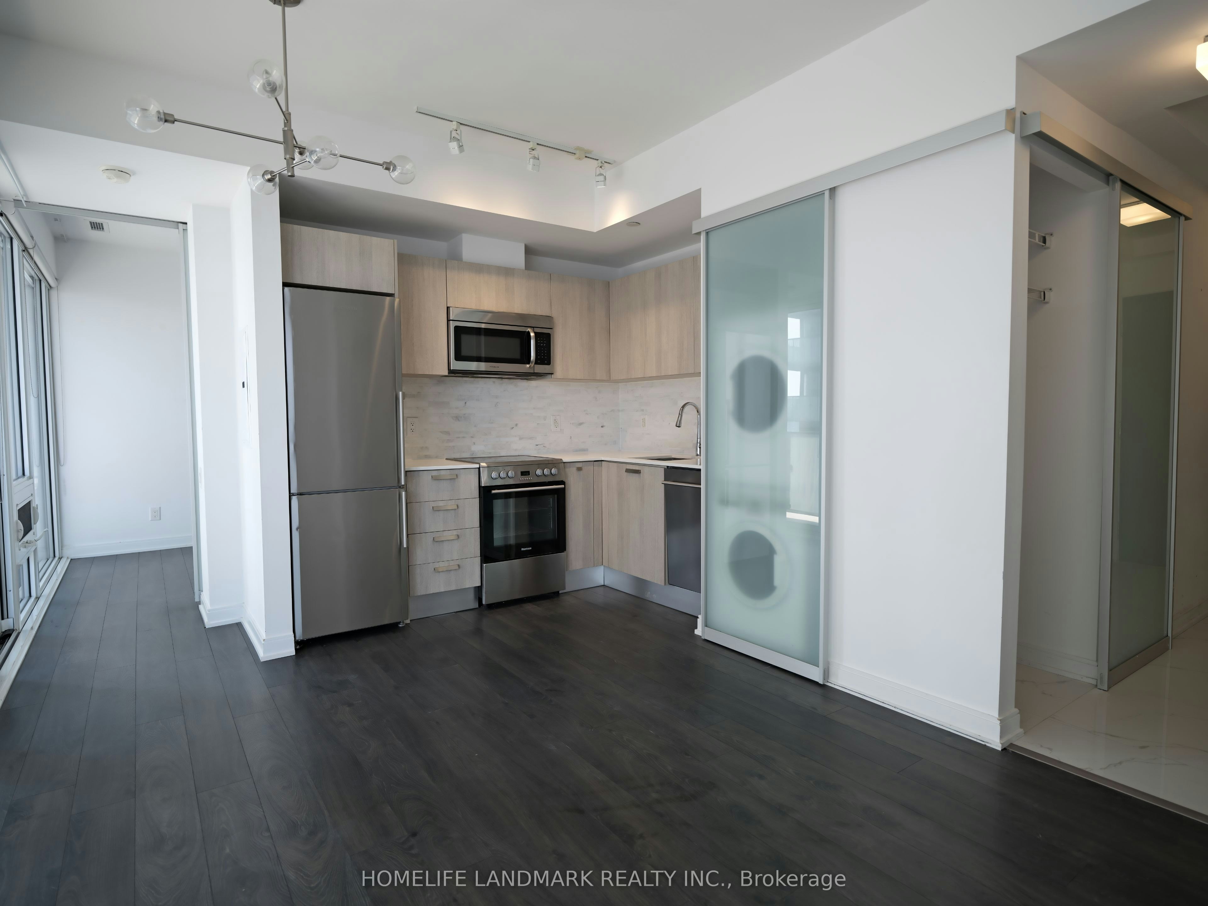 3110-42 Charles Street E, Toronto, ON, M4Y 1N3 - 2