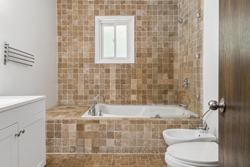 Main Fl-231 Goulding Avenue, Toronto, ON, M2R 2P6 - 25