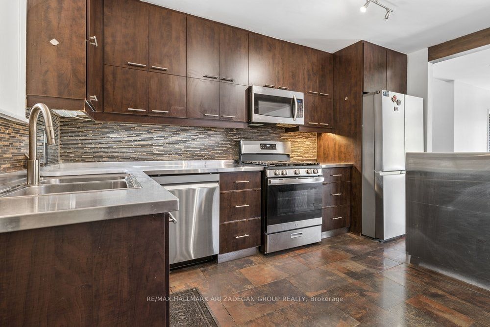 Main Fl-231 Goulding Avenue, Toronto, ON, M2R 2P6 - 19