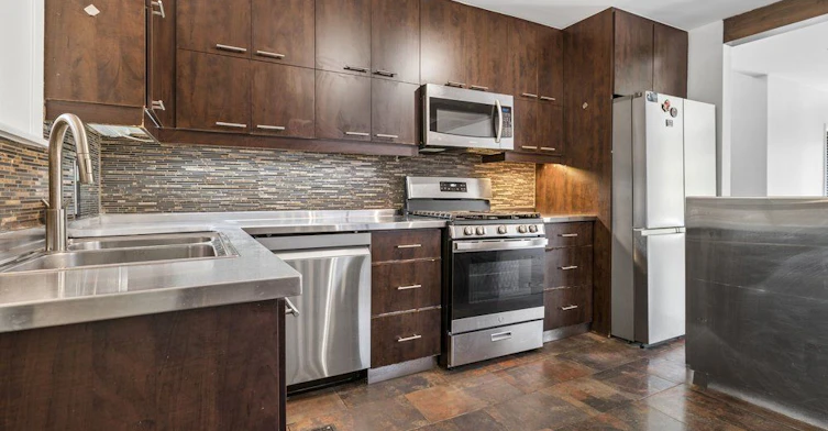 Main Fl-231 Goulding Avenue, Toronto, ON, M2R 2P6 - 19