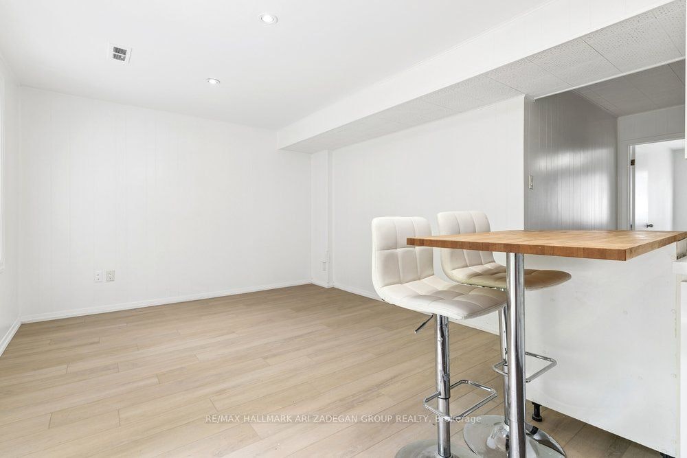 Lower Fl-231 Goulding Avenue, Toronto, ON, M2R 2P6 - 8