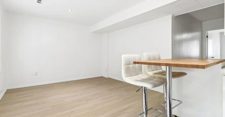 Lower Fl-231 Goulding Avenue, Toronto, ON, M2R 2P6 - 8