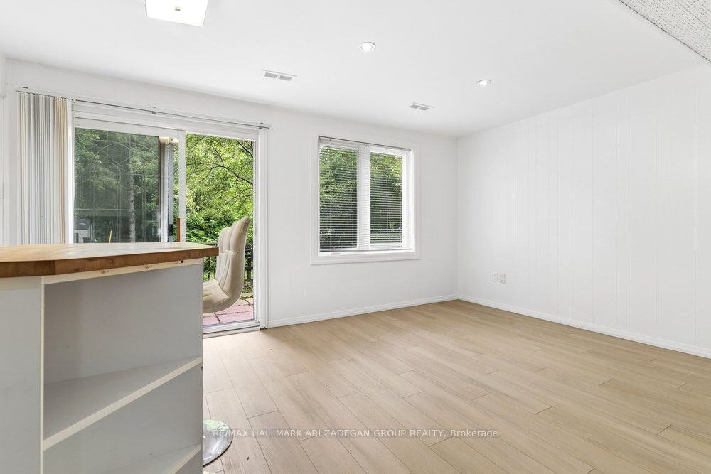 Lower Fl-231 Goulding Avenue, Toronto, ON, M2R 2P6 - 5